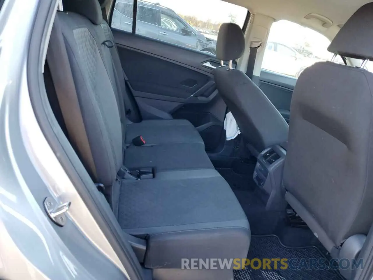 11 fotografías del automóvil dañado 3VV0B7AXXLM102942 VOLKSWAGEN TIGUAN 2020