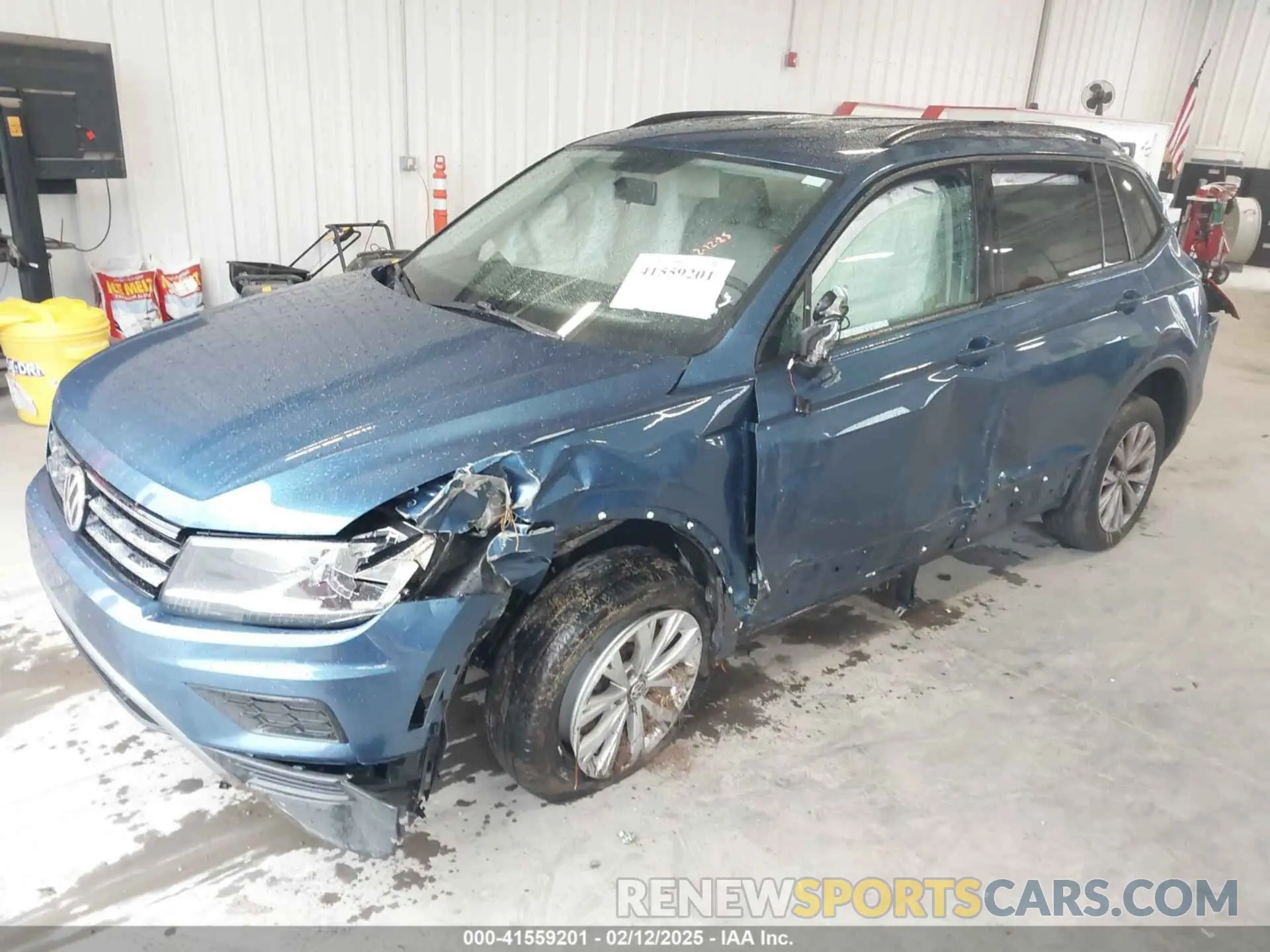 2 fotografías del automóvil dañado 3VV1B7AX1LM134571 VOLKSWAGEN TIGUAN 2020
