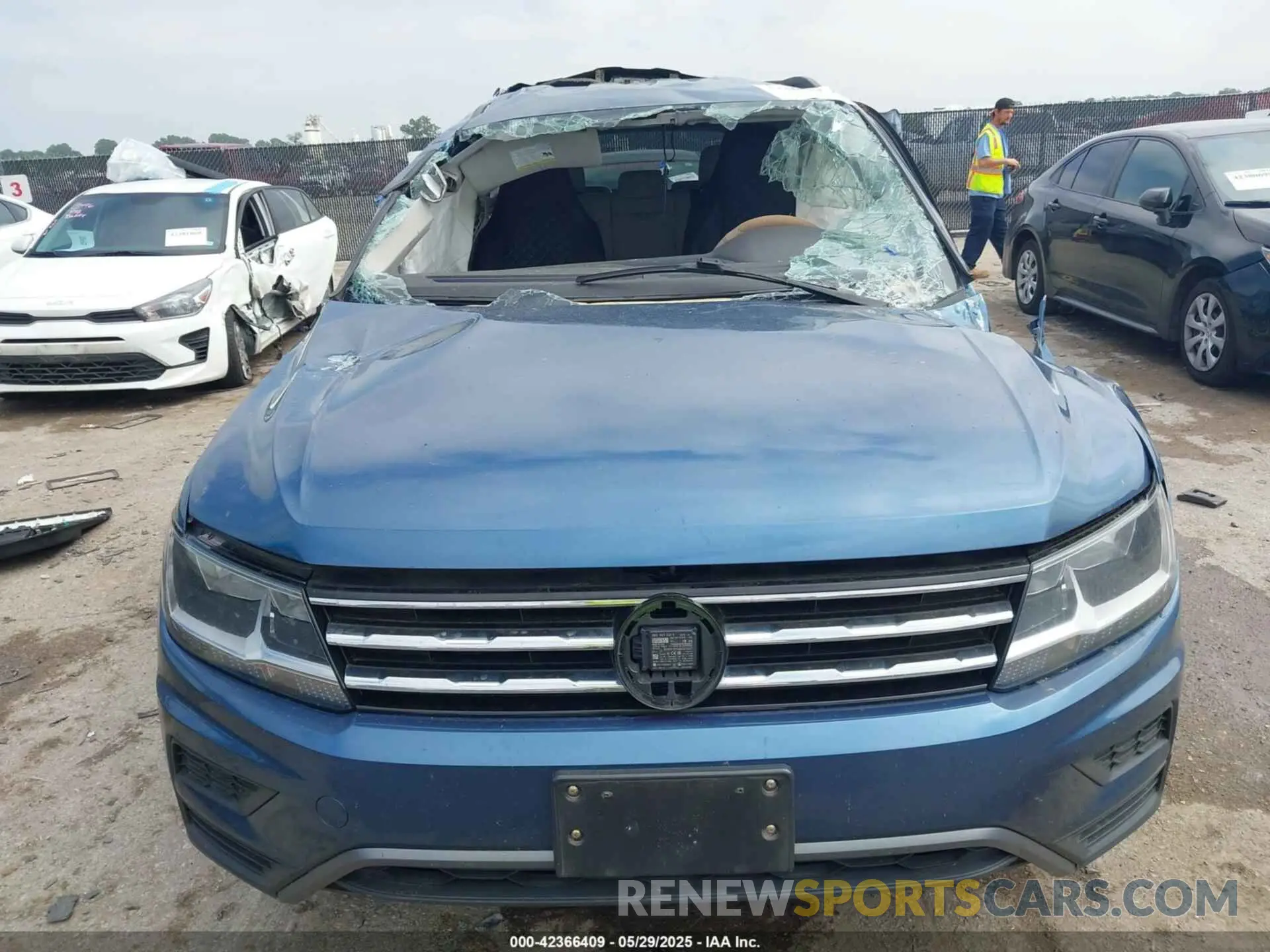11 fotografías del automóvil dañado 3VV1B7AX2LM143439 VOLKSWAGEN TIGUAN 2020