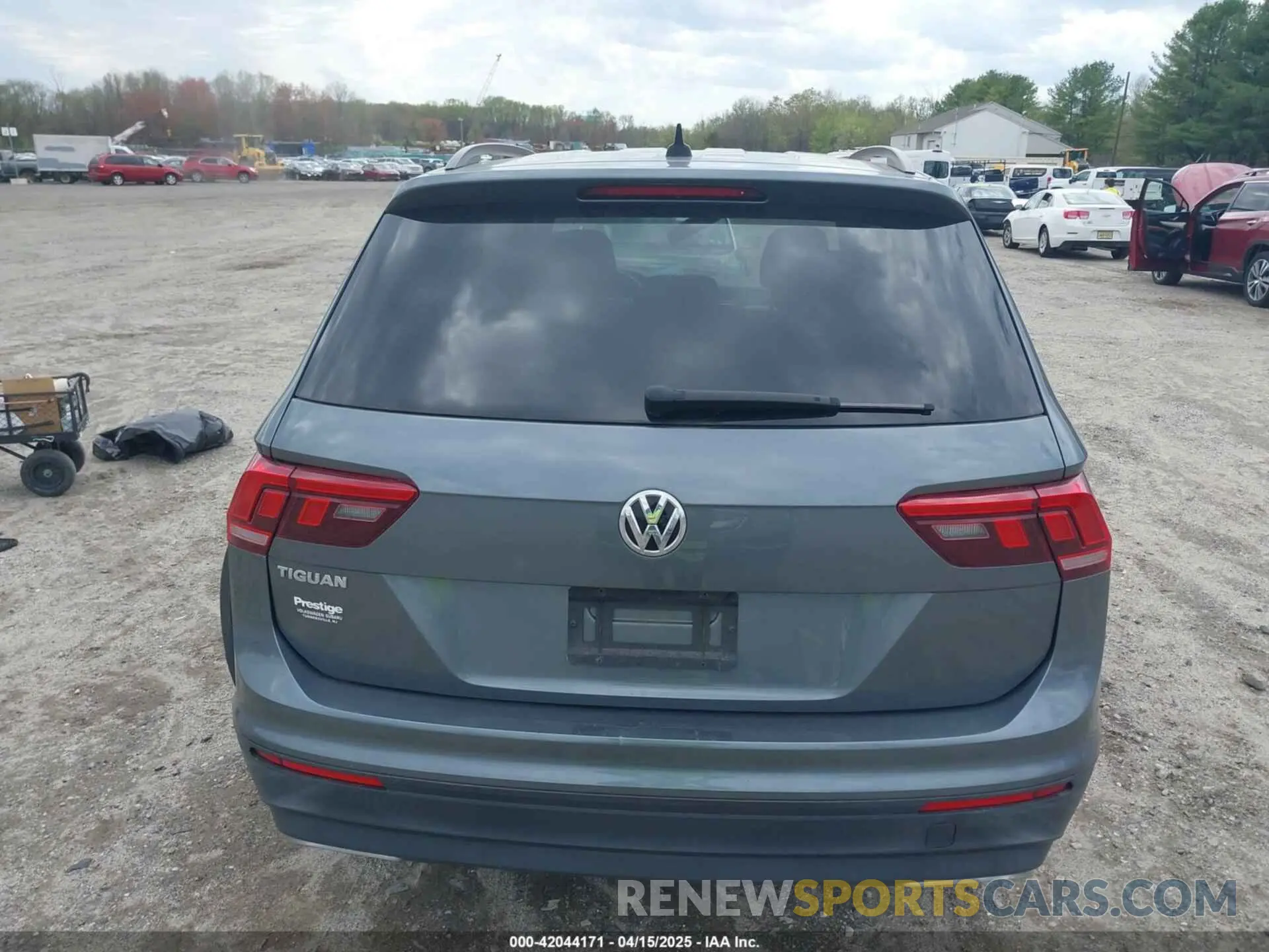 16 fotografías del automóvil dañado 3VV1B7AX3LM103449 VOLKSWAGEN TIGUAN 2020