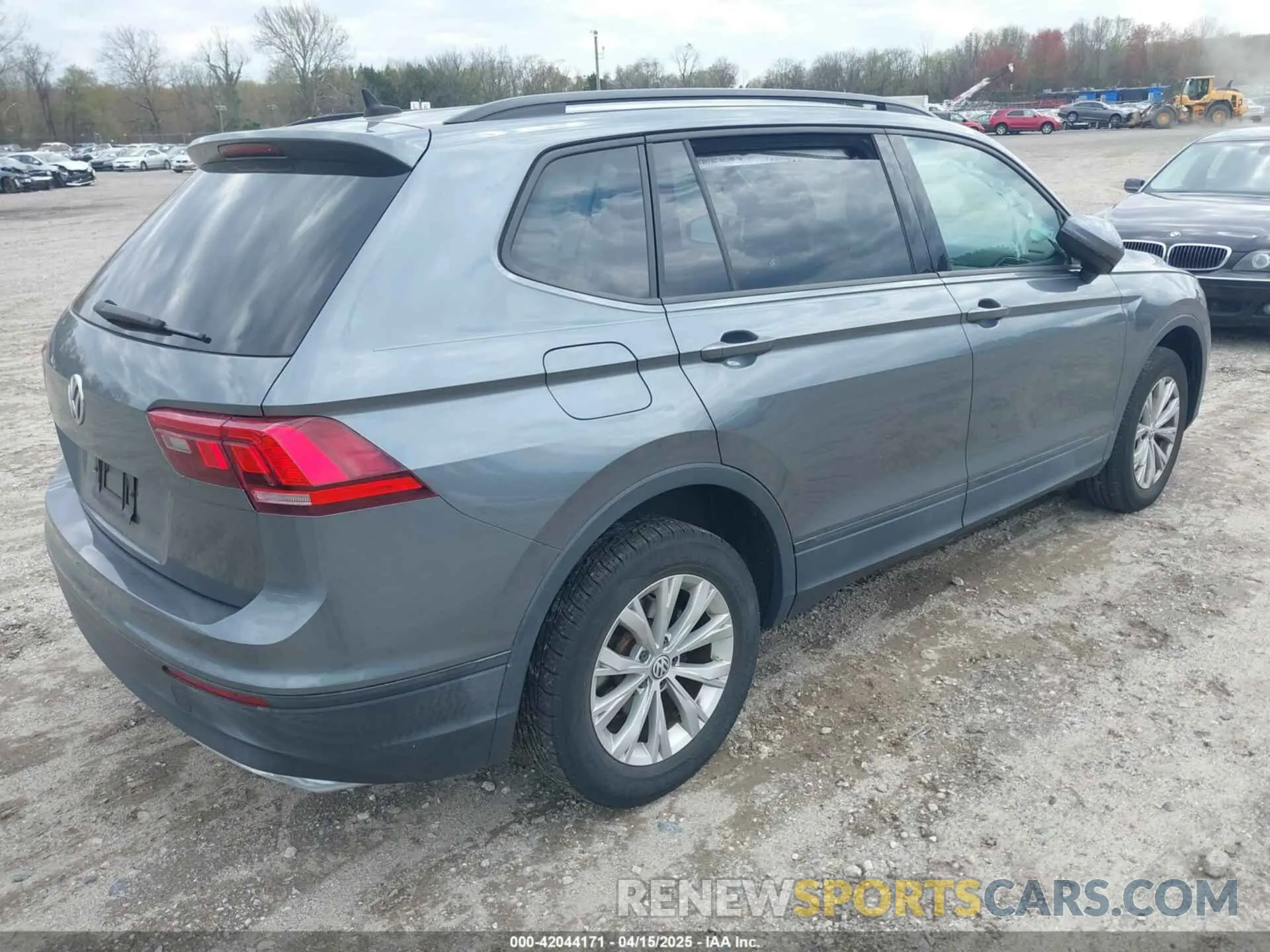 4 fotografías del automóvil dañado 3VV1B7AX3LM103449 VOLKSWAGEN TIGUAN 2020