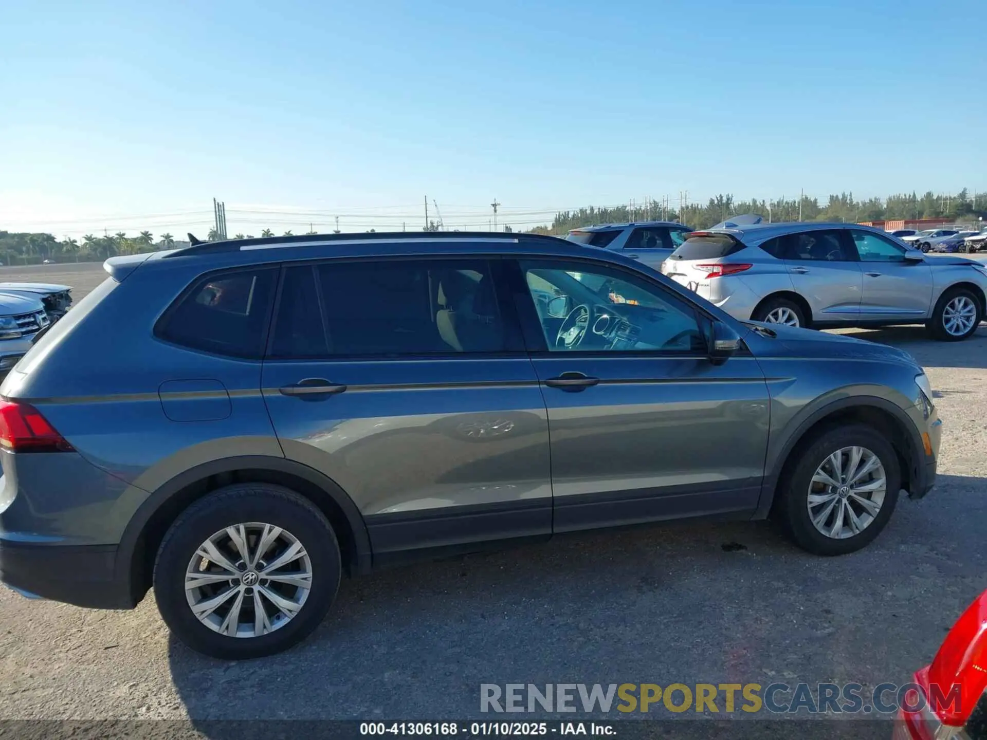 13 fotografías del automóvil dañado 3VV1B7AX3LM109204 VOLKSWAGEN TIGUAN 2020