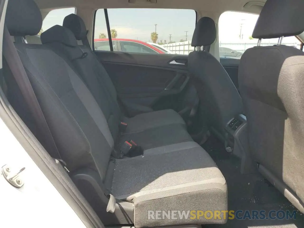 11 fotografías del automóvil dañado 3VV1B7AX3LM152439 VOLKSWAGEN TIGUAN 2020