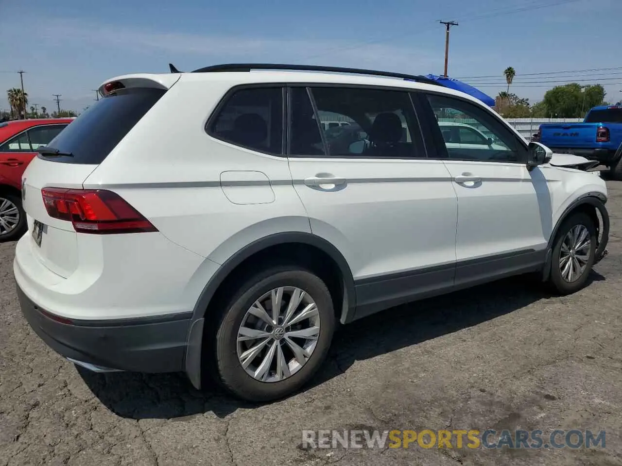 3 fotografías del automóvil dañado 3VV1B7AX3LM152439 VOLKSWAGEN TIGUAN 2020