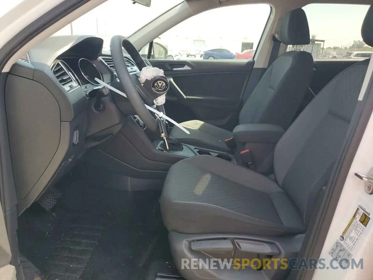 7 fotografías del automóvil dañado 3VV1B7AX3LM152439 VOLKSWAGEN TIGUAN 2020