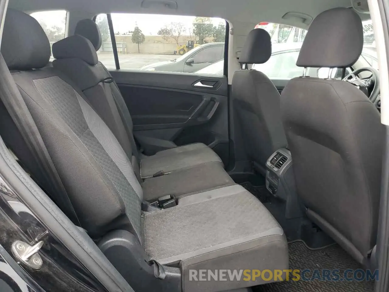 10 fotografías del automóvil dañado 3VV1B7AX3LM161092 VOLKSWAGEN TIGUAN 2020