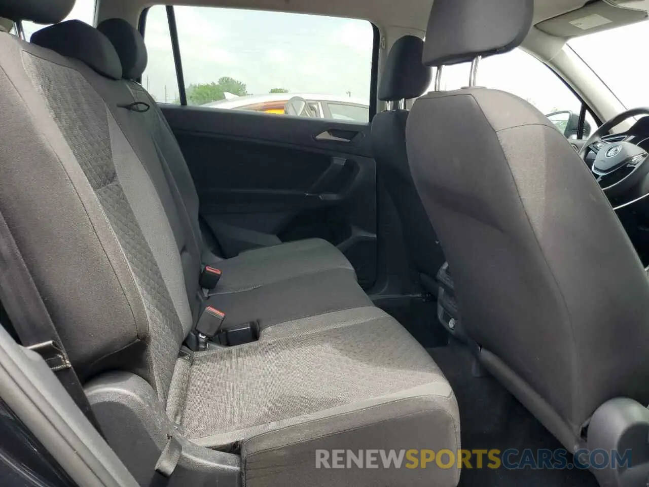 11 fotografías del automóvil dañado 3VV1B7AX4LM041365 VOLKSWAGEN TIGUAN 2020