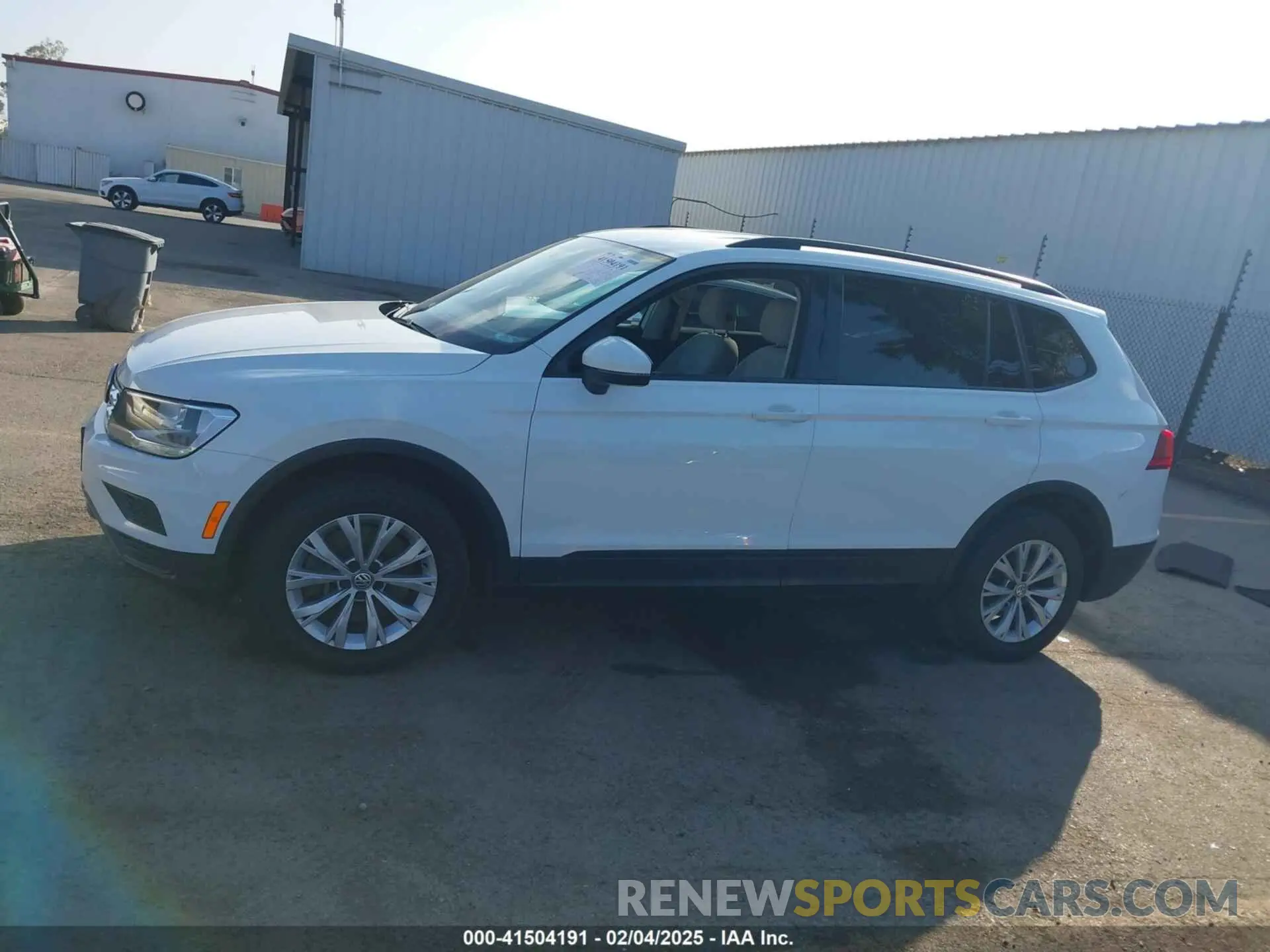 15 fotografías del automóvil dañado 3VV1B7AX4LM098567 VOLKSWAGEN TIGUAN 2020