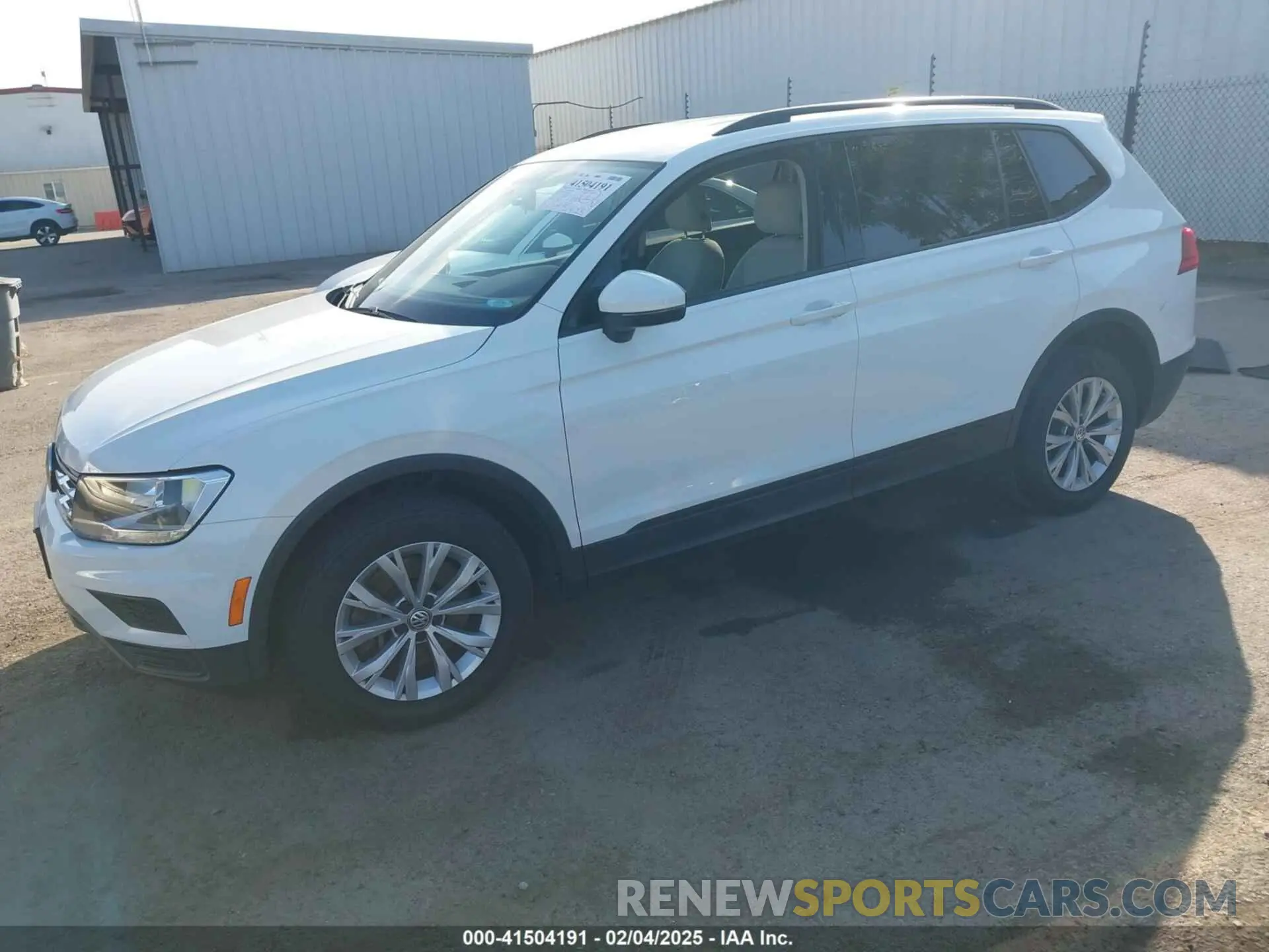 2 fotografías del automóvil dañado 3VV1B7AX4LM098567 VOLKSWAGEN TIGUAN 2020