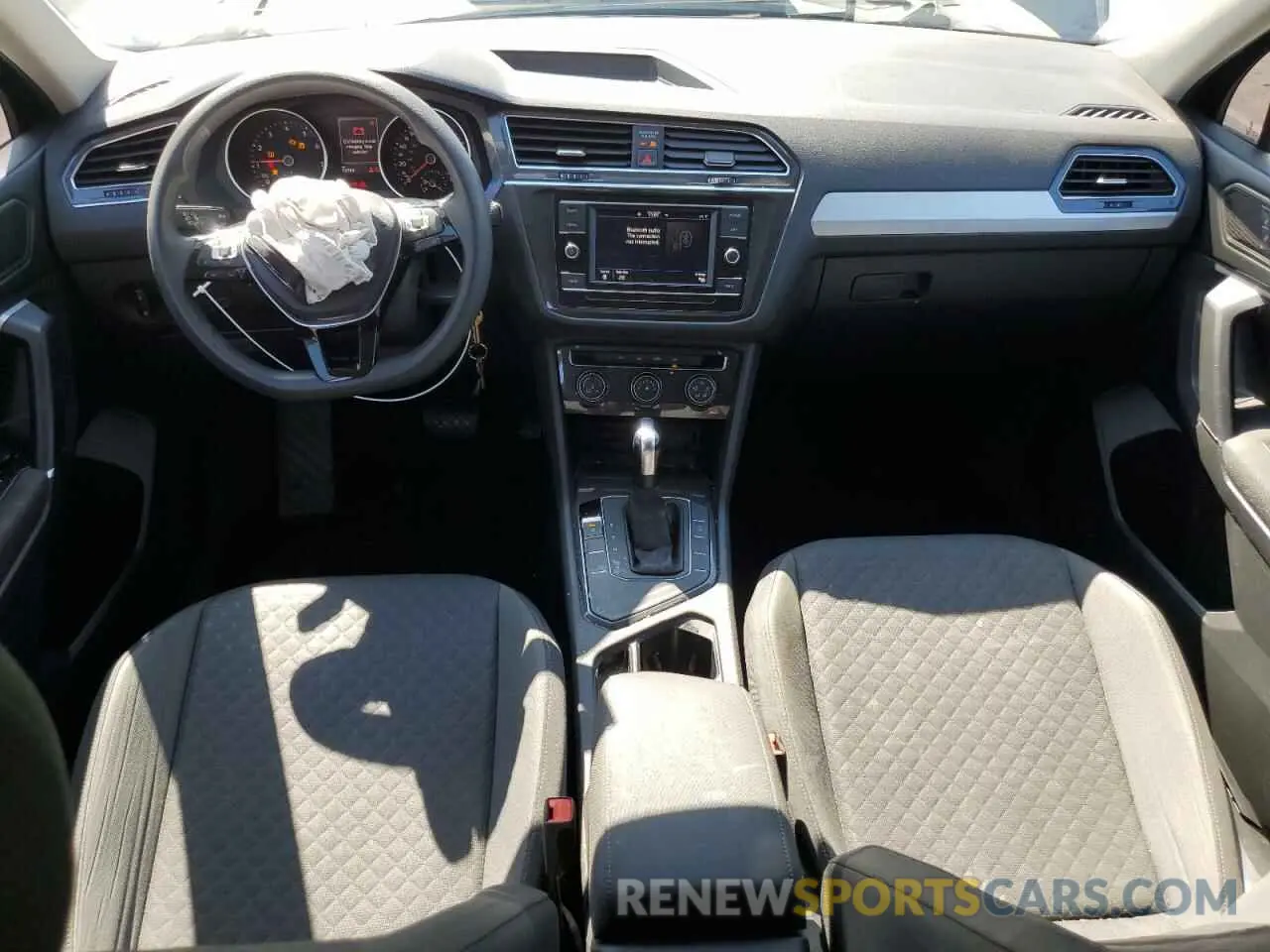 8 fotografías del automóvil dañado 3VV1B7AX5LM030925 VOLKSWAGEN TIGUAN 2020