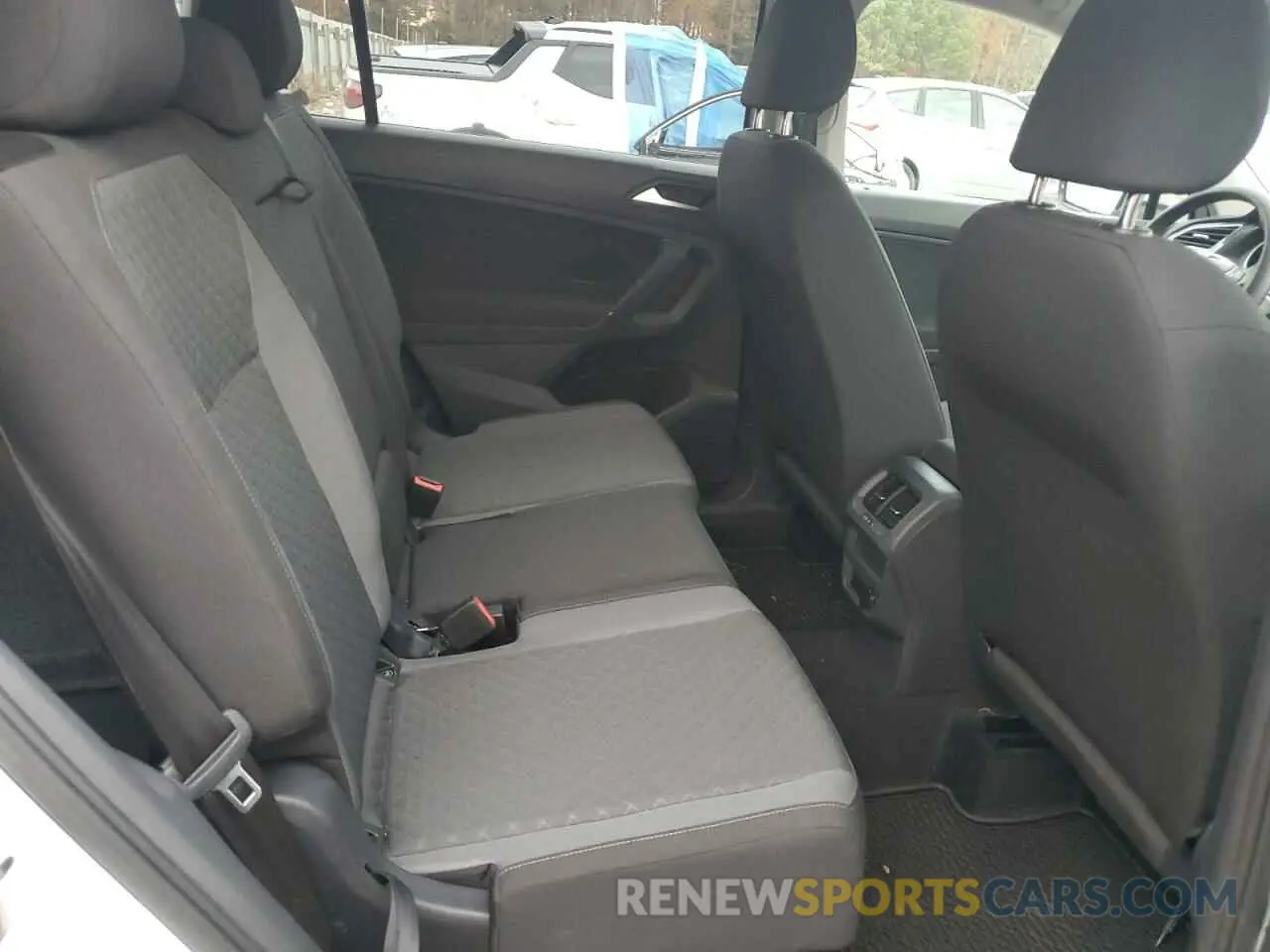 11 fotografías del automóvil dañado 3VV1B7AX5LM151843 VOLKSWAGEN TIGUAN 2020