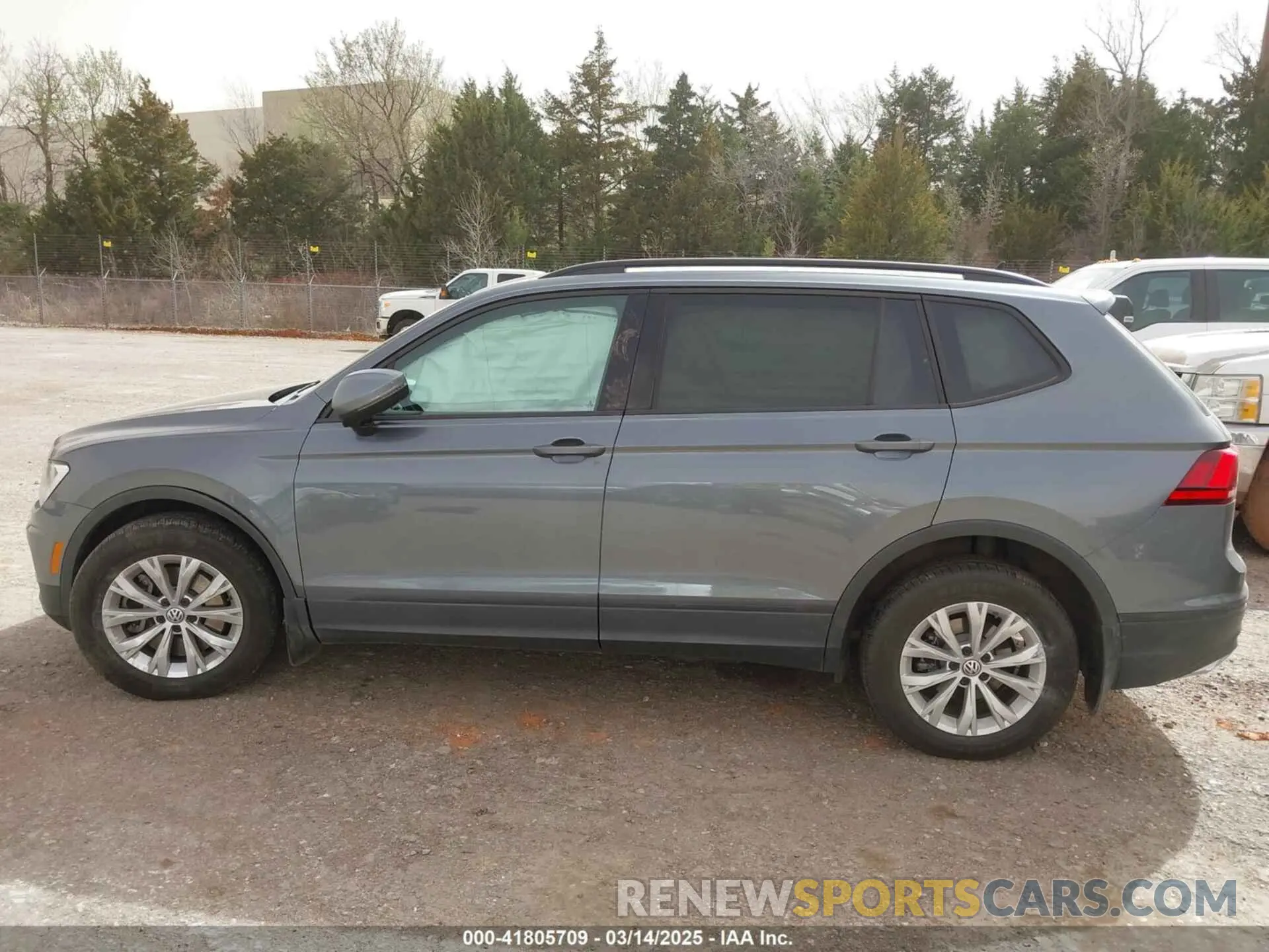 13 fotografías del automóvil dañado 3VV1B7AX5LM159943 VOLKSWAGEN TIGUAN 2020