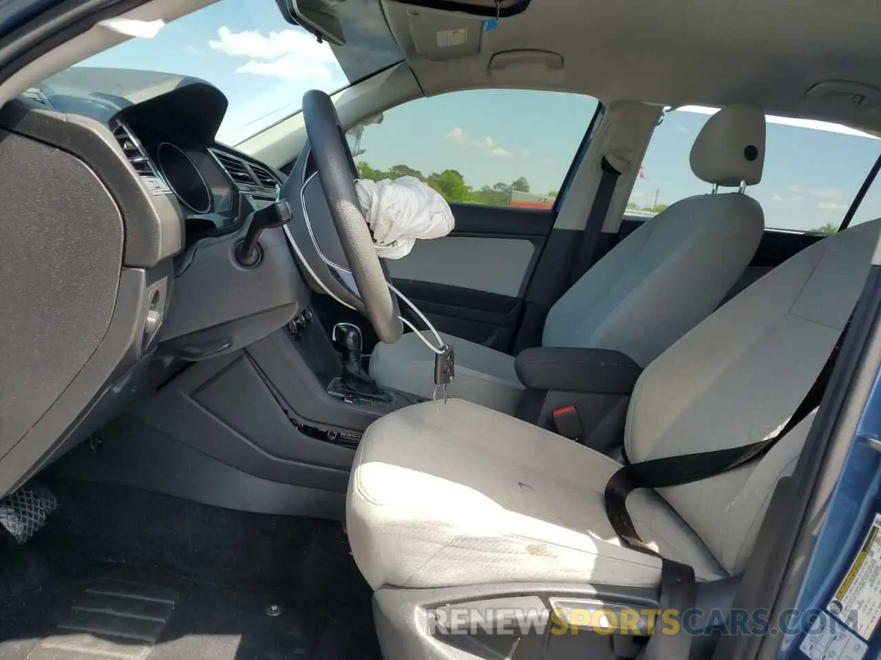 7 fotografías del automóvil dañado 3VV1B7AX6LM137823 VOLKSWAGEN TIGUAN 2020
