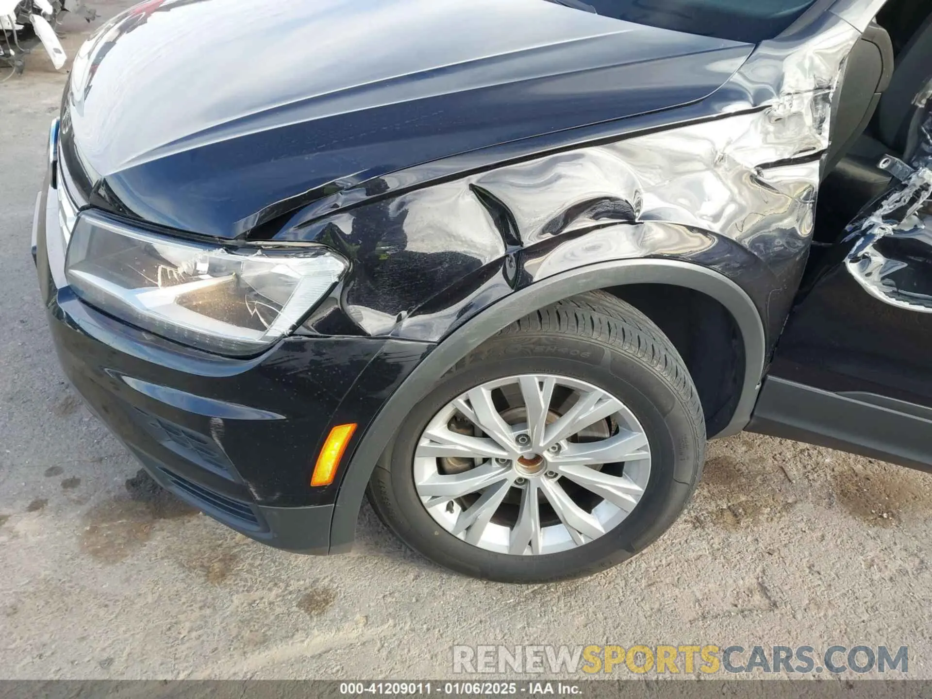 17 fotografías del automóvil dañado 3VV1B7AX7LM019134 VOLKSWAGEN TIGUAN 2020