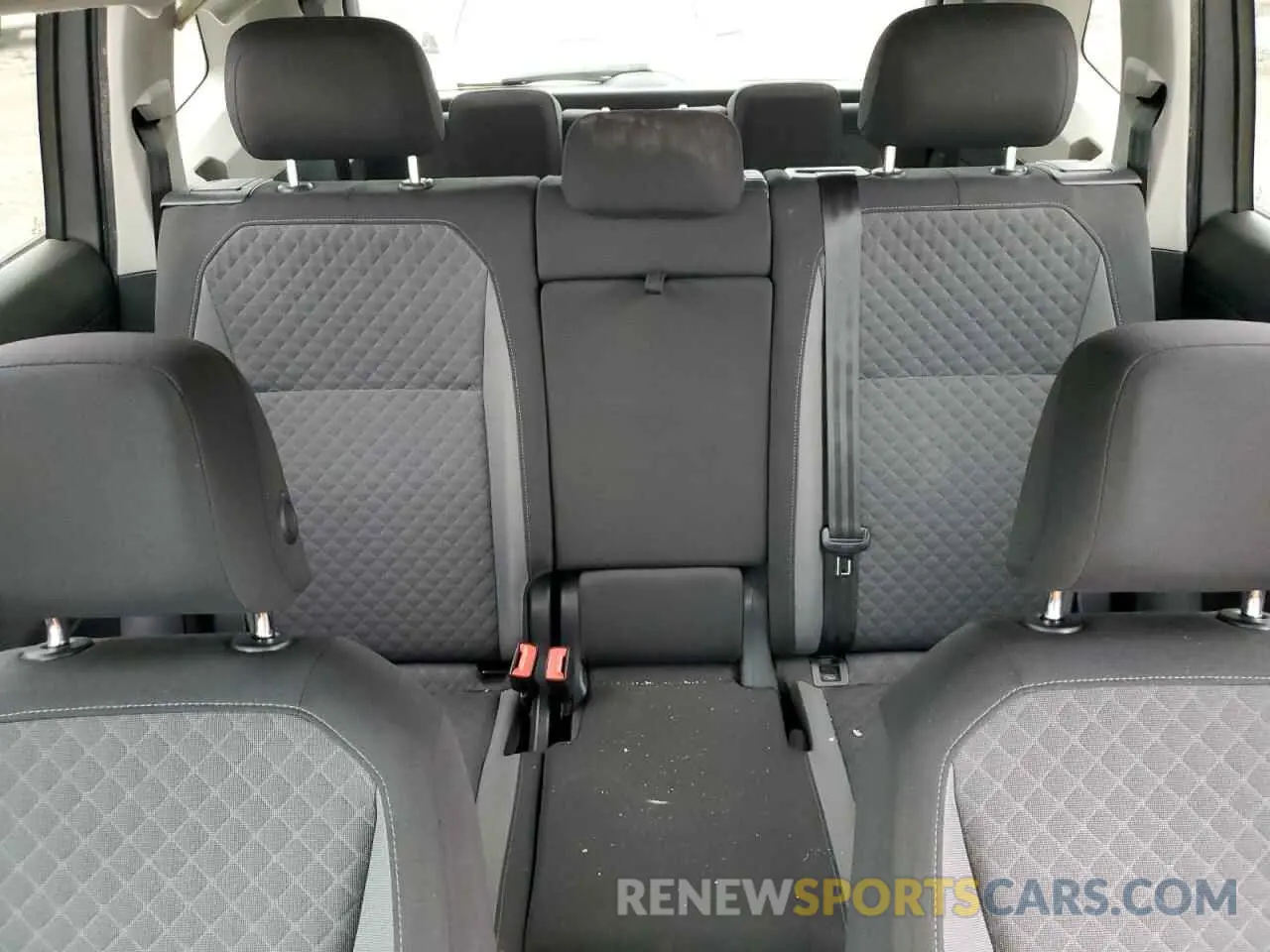 10 fotografías del automóvil dañado 3VV1B7AX7LM056815 VOLKSWAGEN TIGUAN 2020