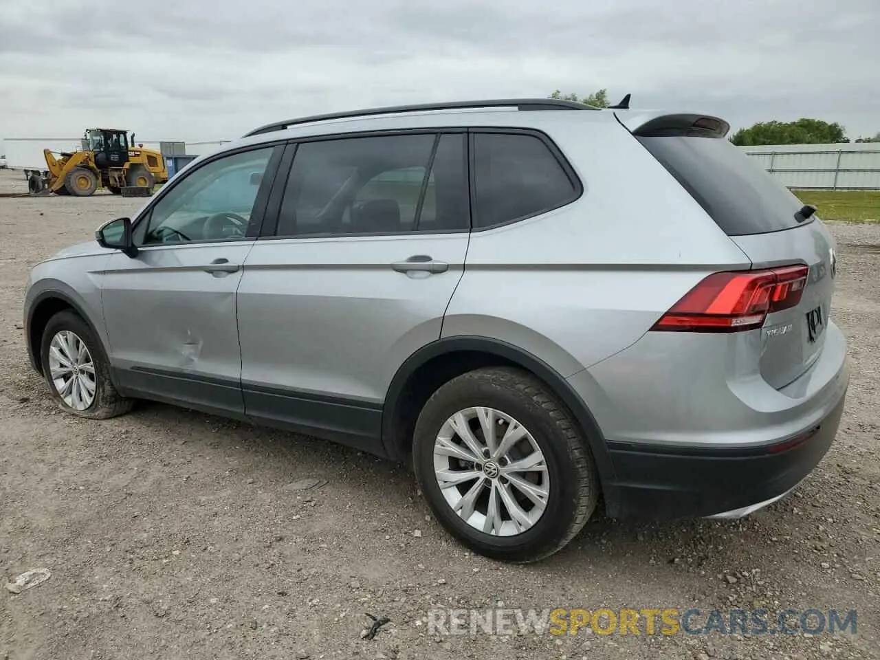 2 fotografías del automóvil dañado 3VV1B7AX7LM056815 VOLKSWAGEN TIGUAN 2020