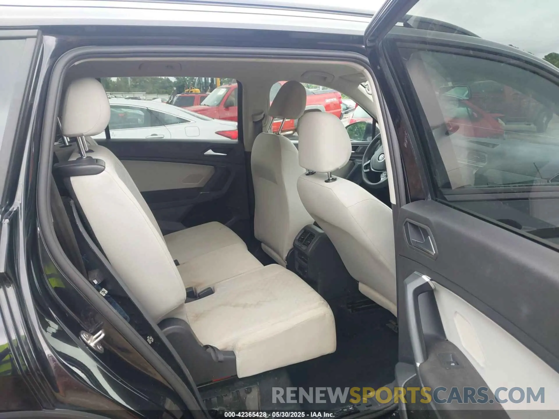 8 fotografías del automóvil dañado 3VV1B7AX7LM102966 VOLKSWAGEN TIGUAN 2020