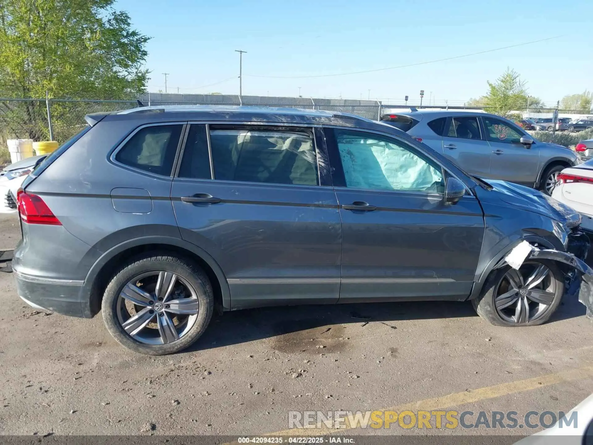 12 fotografías del automóvil dañado 3VV2B7AX0LM076182 VOLKSWAGEN TIGUAN 2020