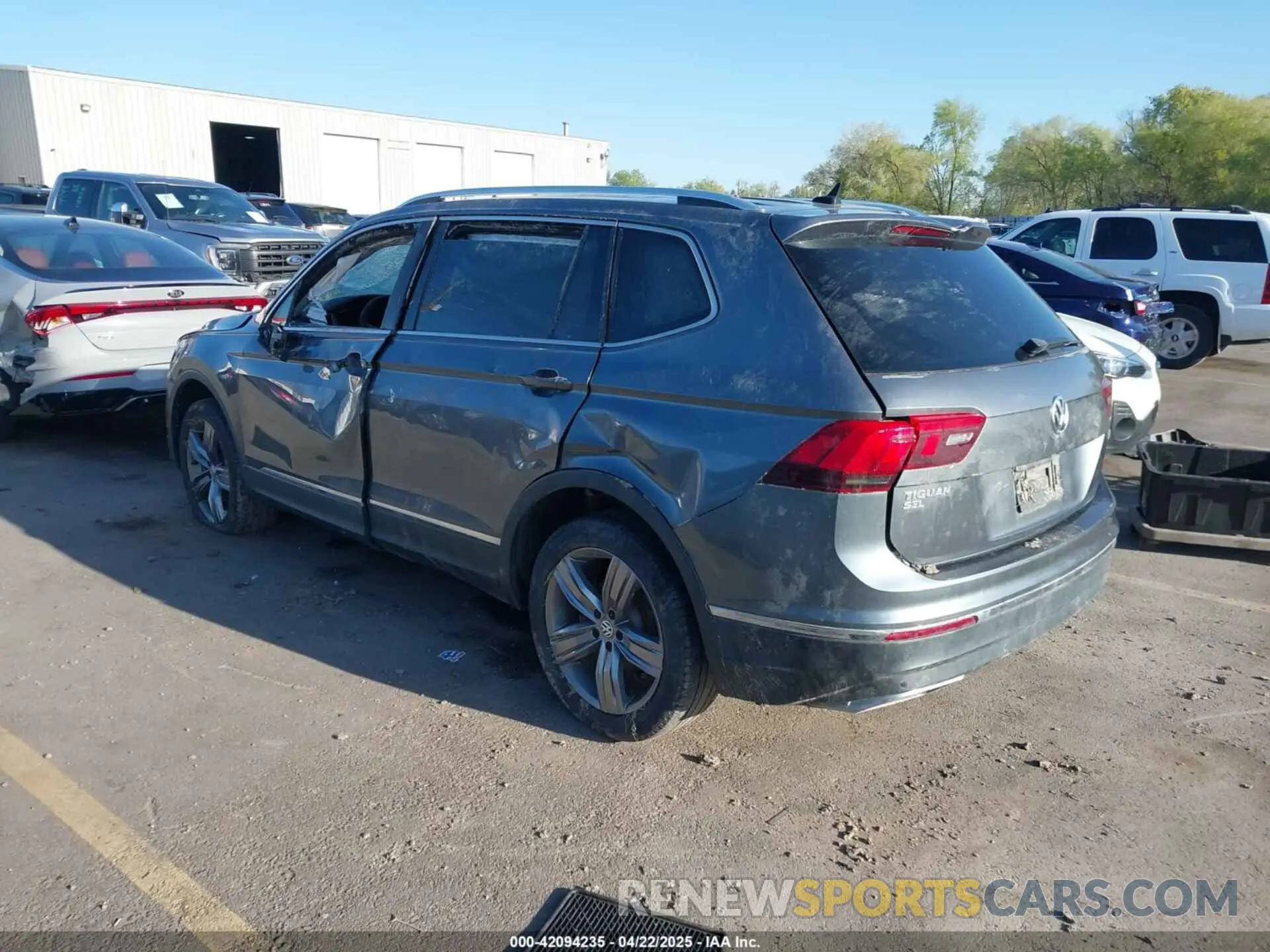 3 fotografías del automóvil dañado 3VV2B7AX0LM076182 VOLKSWAGEN TIGUAN 2020
