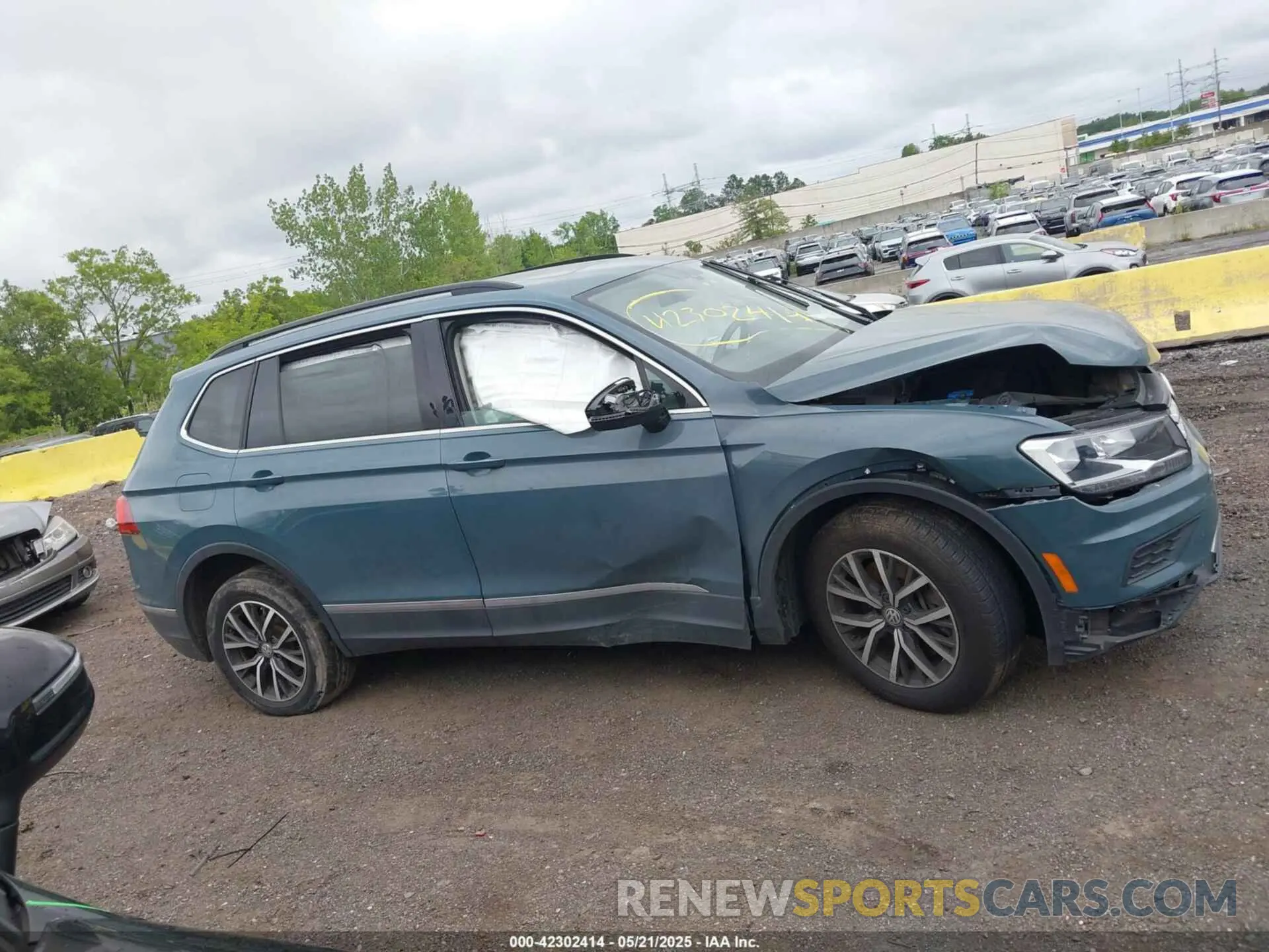 13 fotografías del automóvil dañado 3VV2B7AX0LM124635 VOLKSWAGEN TIGUAN 2020