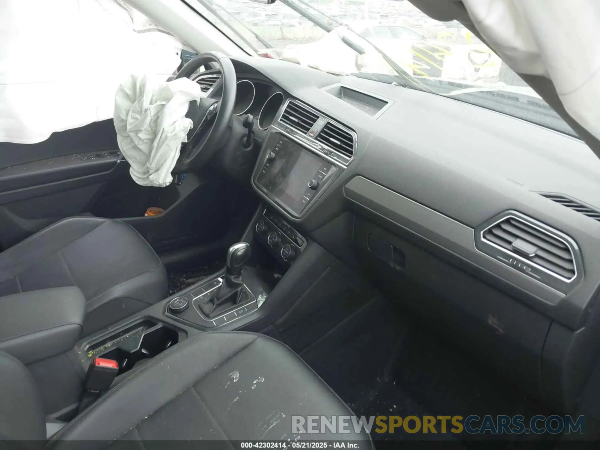 8 fotografías del automóvil dañado 3VV2B7AX0LM124635 VOLKSWAGEN TIGUAN 2020