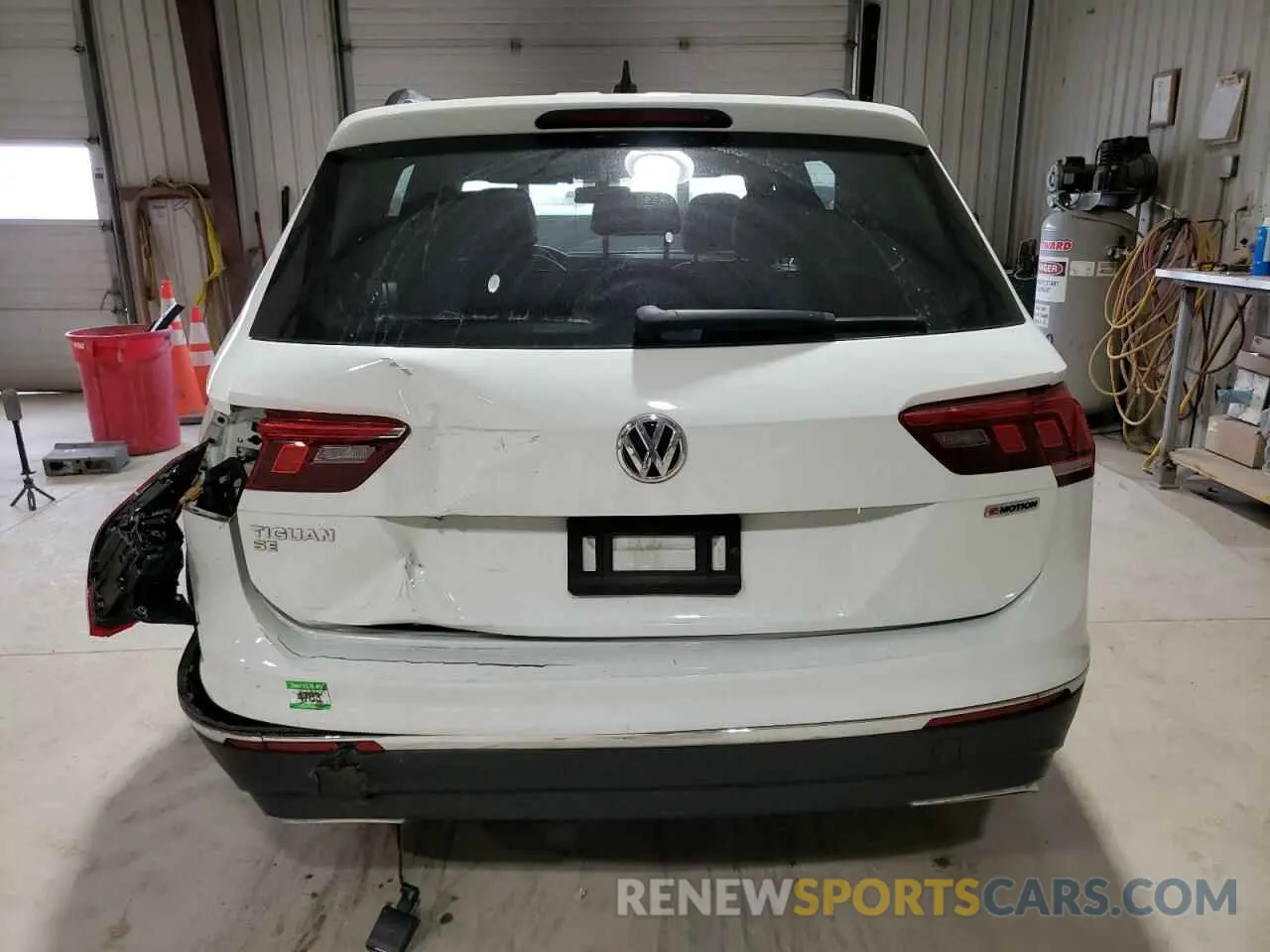 6 fotografías del automóvil dañado 3VV2B7AX1LM009008 VOLKSWAGEN TIGUAN 2020