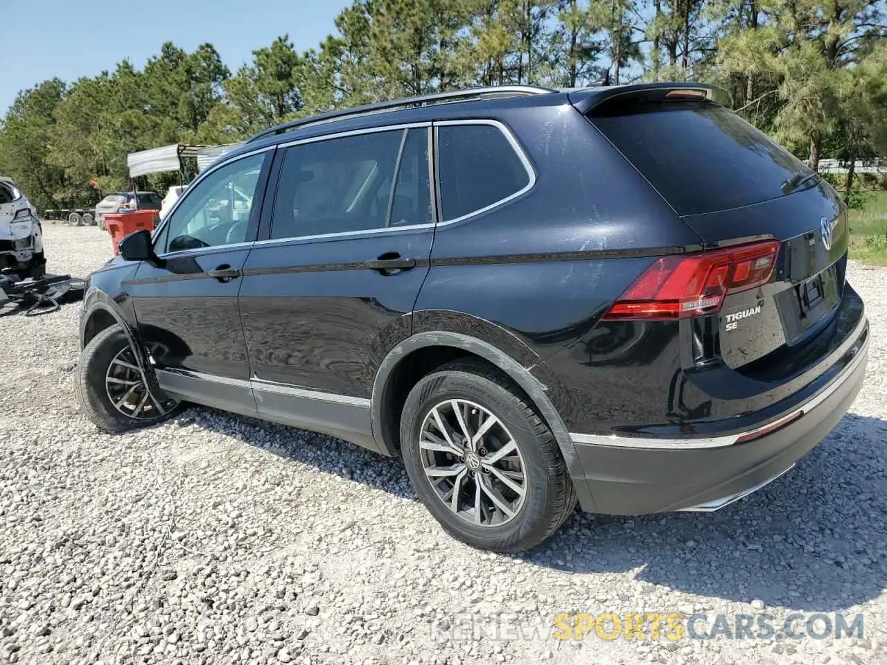 2 fotografías del automóvil dañado 3VV2B7AX1LM017917 VOLKSWAGEN TIGUAN 2020