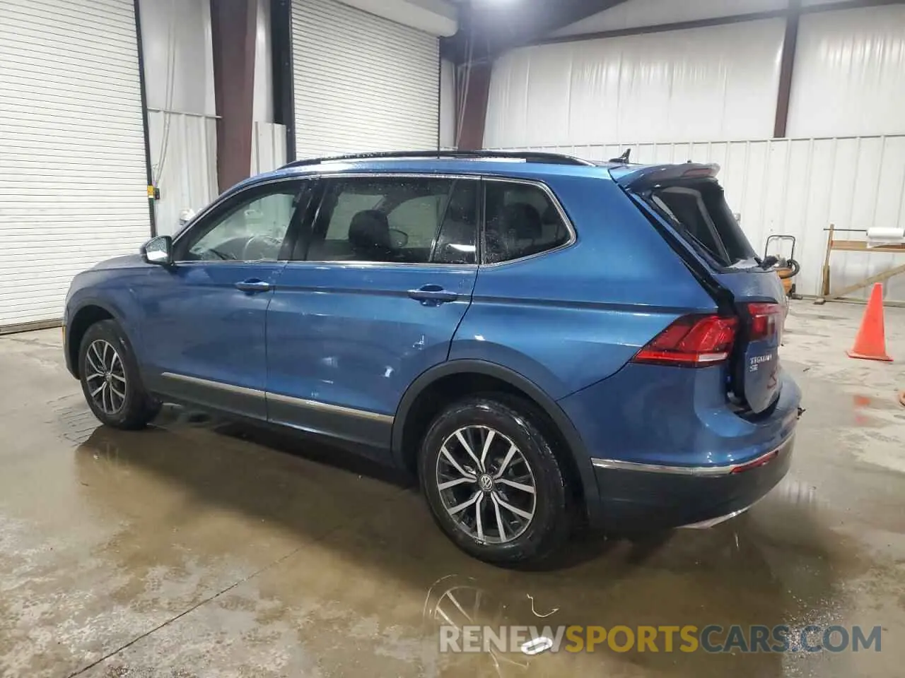 2 fotografías del automóvil dañado 3VV2B7AX1LM038055 VOLKSWAGEN TIGUAN 2020