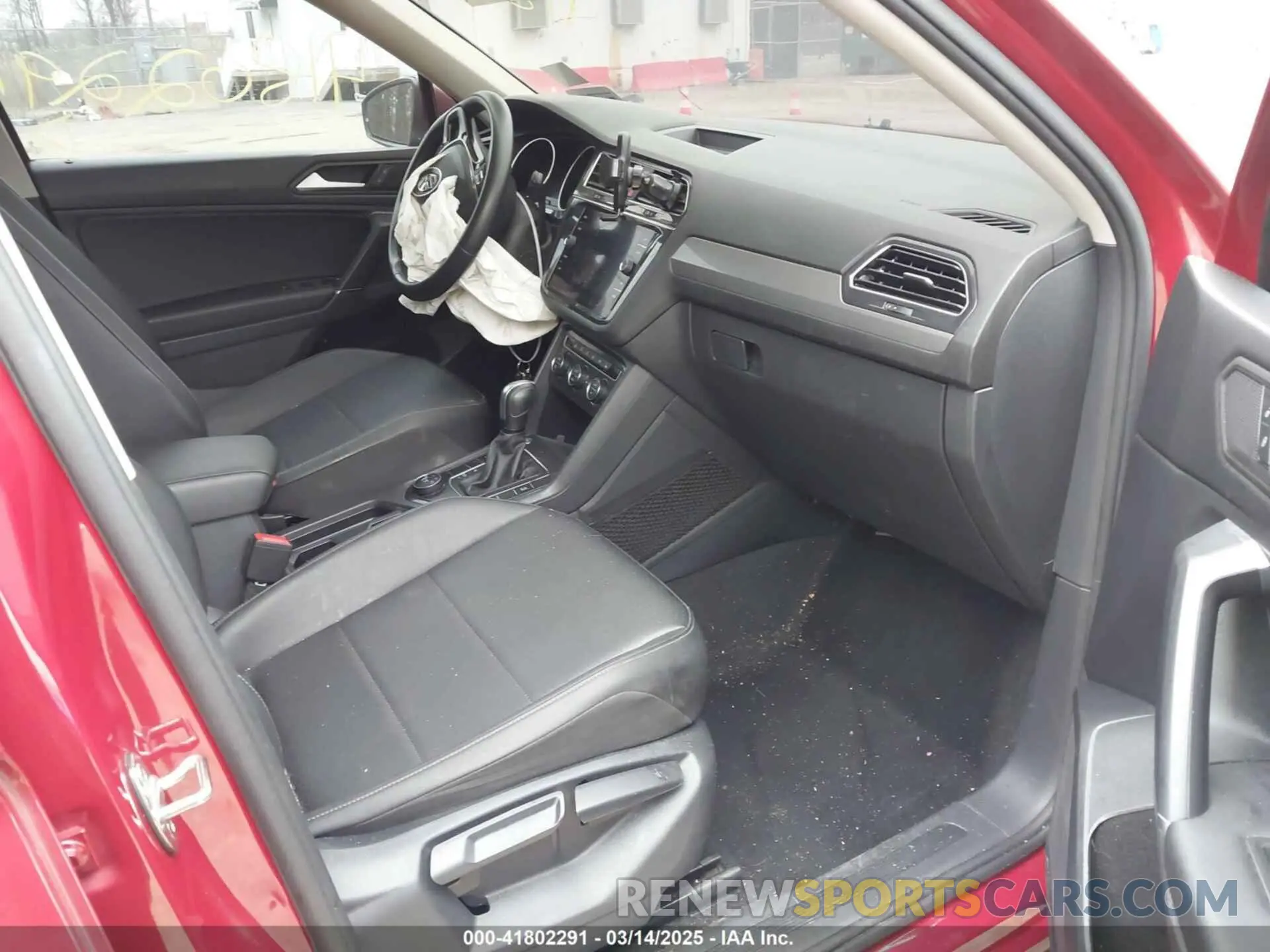 5 fotografías del automóvil dañado 3VV2B7AX2LM018722 VOLKSWAGEN TIGUAN 2020