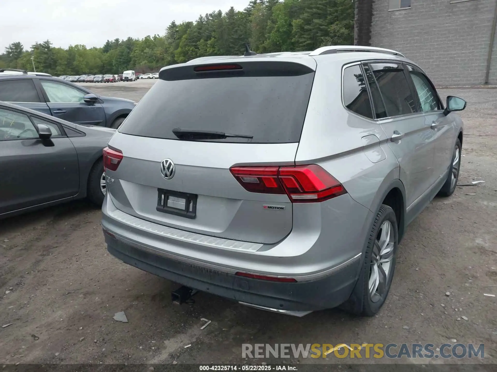16 fotografías del automóvil dañado 3VV2B7AX2LM022477 VOLKSWAGEN TIGUAN 2020