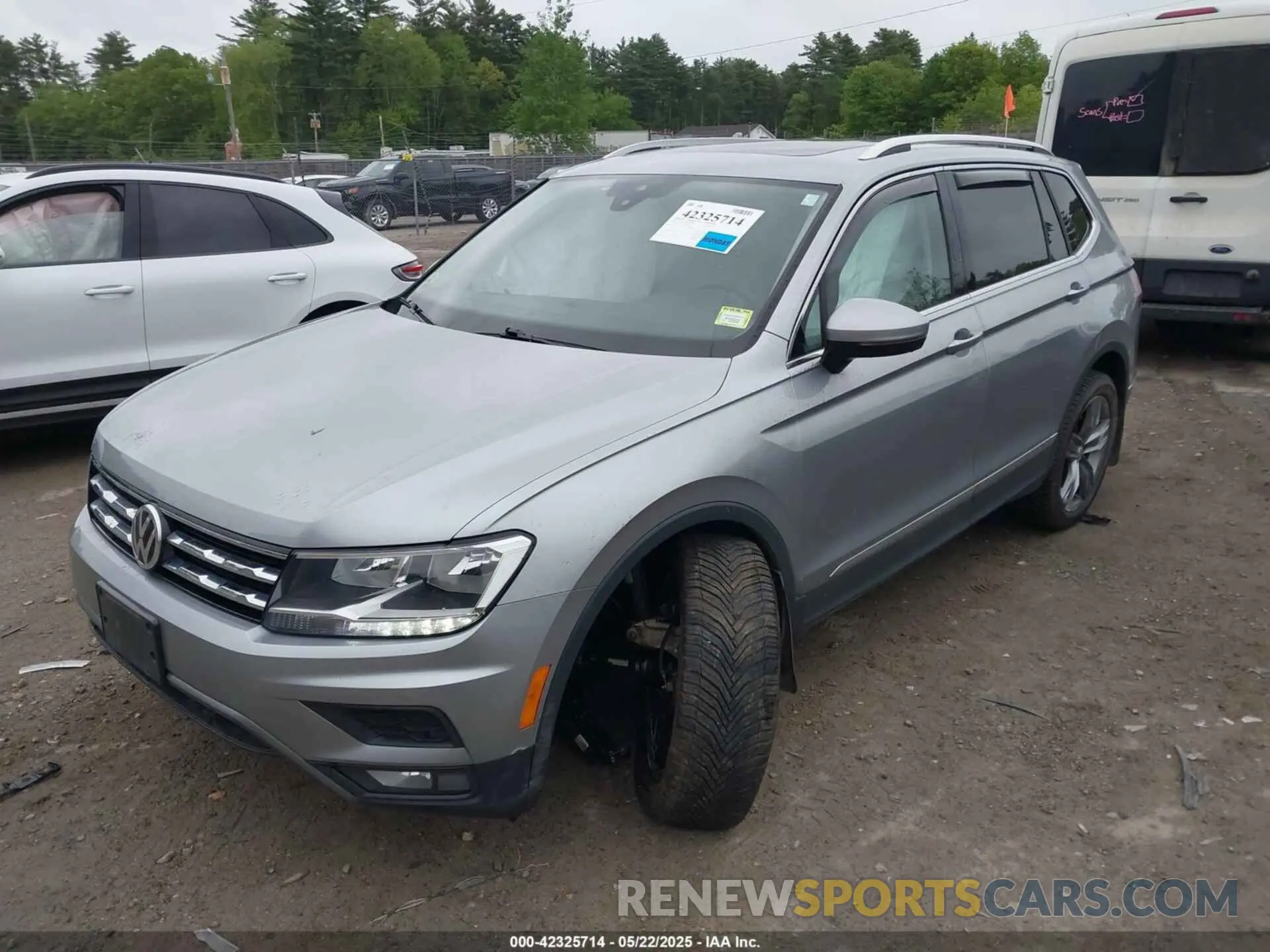 2 fotografías del automóvil dañado 3VV2B7AX2LM022477 VOLKSWAGEN TIGUAN 2020