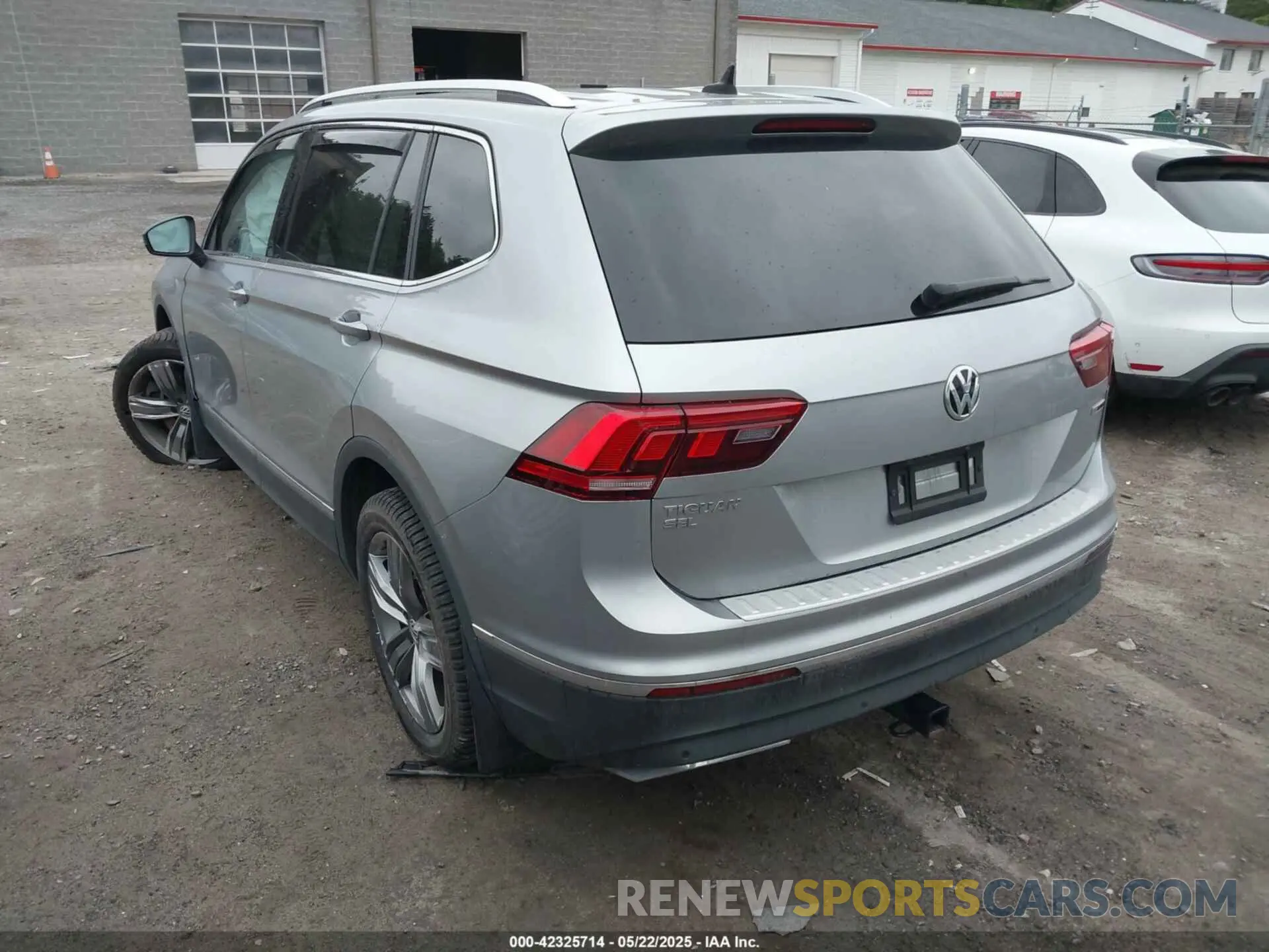 3 fotografías del automóvil dañado 3VV2B7AX2LM022477 VOLKSWAGEN TIGUAN 2020