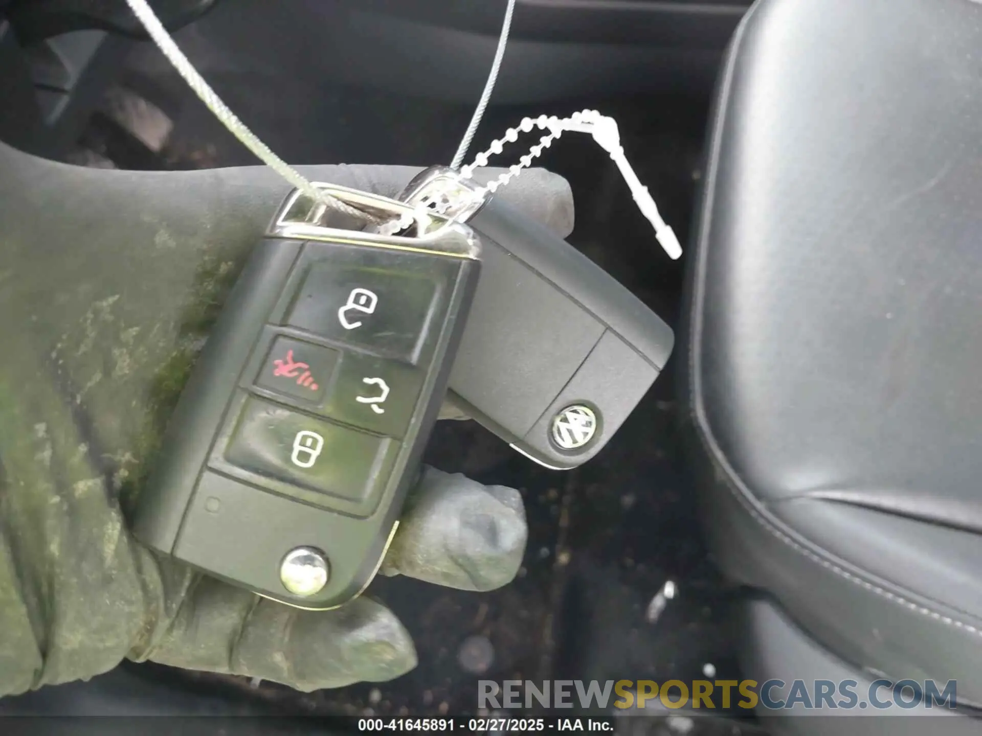 11 fotografías del automóvil dañado 3VV2B7AX2LM042731 VOLKSWAGEN TIGUAN 2020