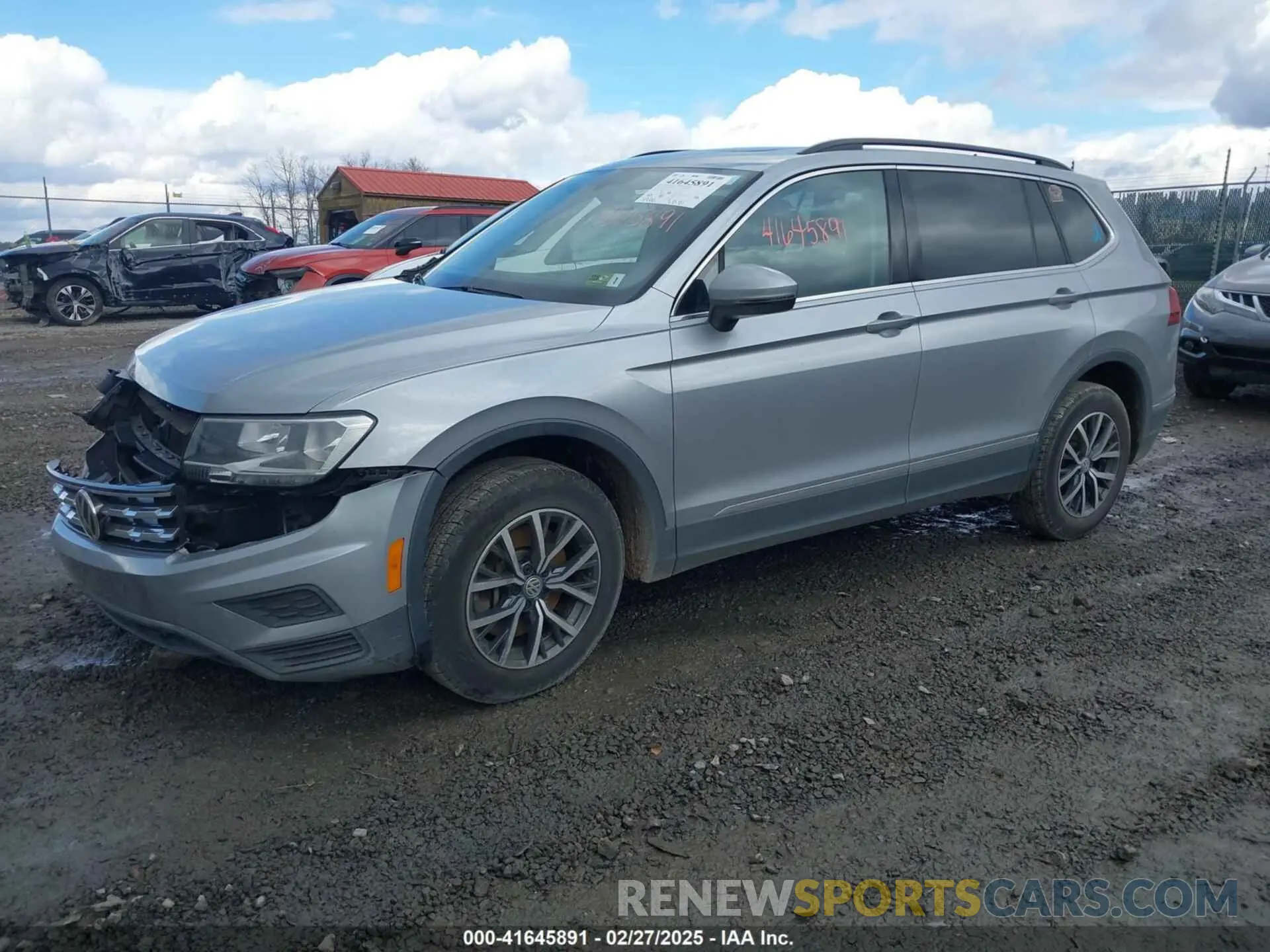 2 fotografías del automóvil dañado 3VV2B7AX2LM042731 VOLKSWAGEN TIGUAN 2020