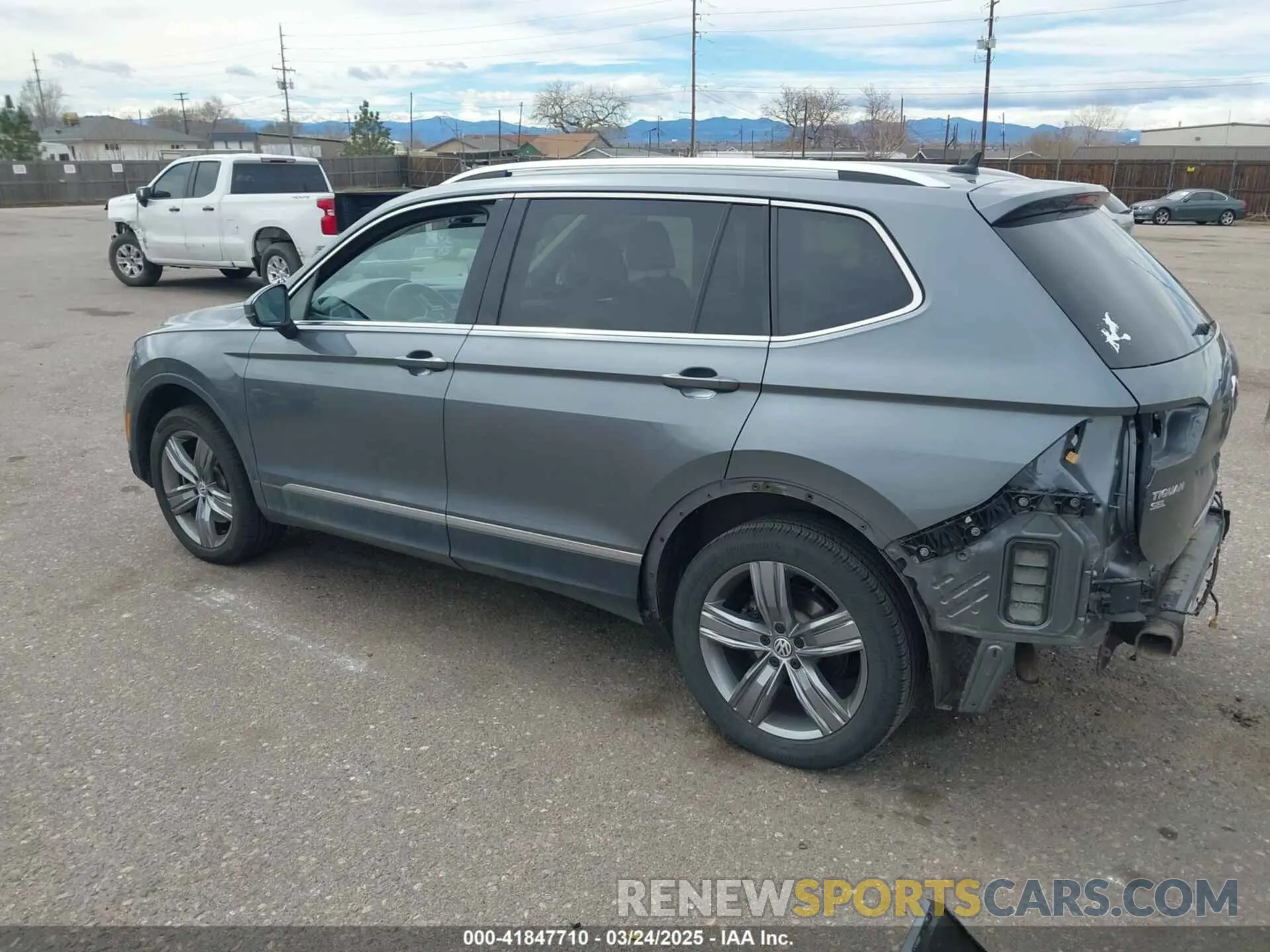 3 fotografías del automóvil dañado 3VV2B7AX3LM103195 VOLKSWAGEN TIGUAN 2020