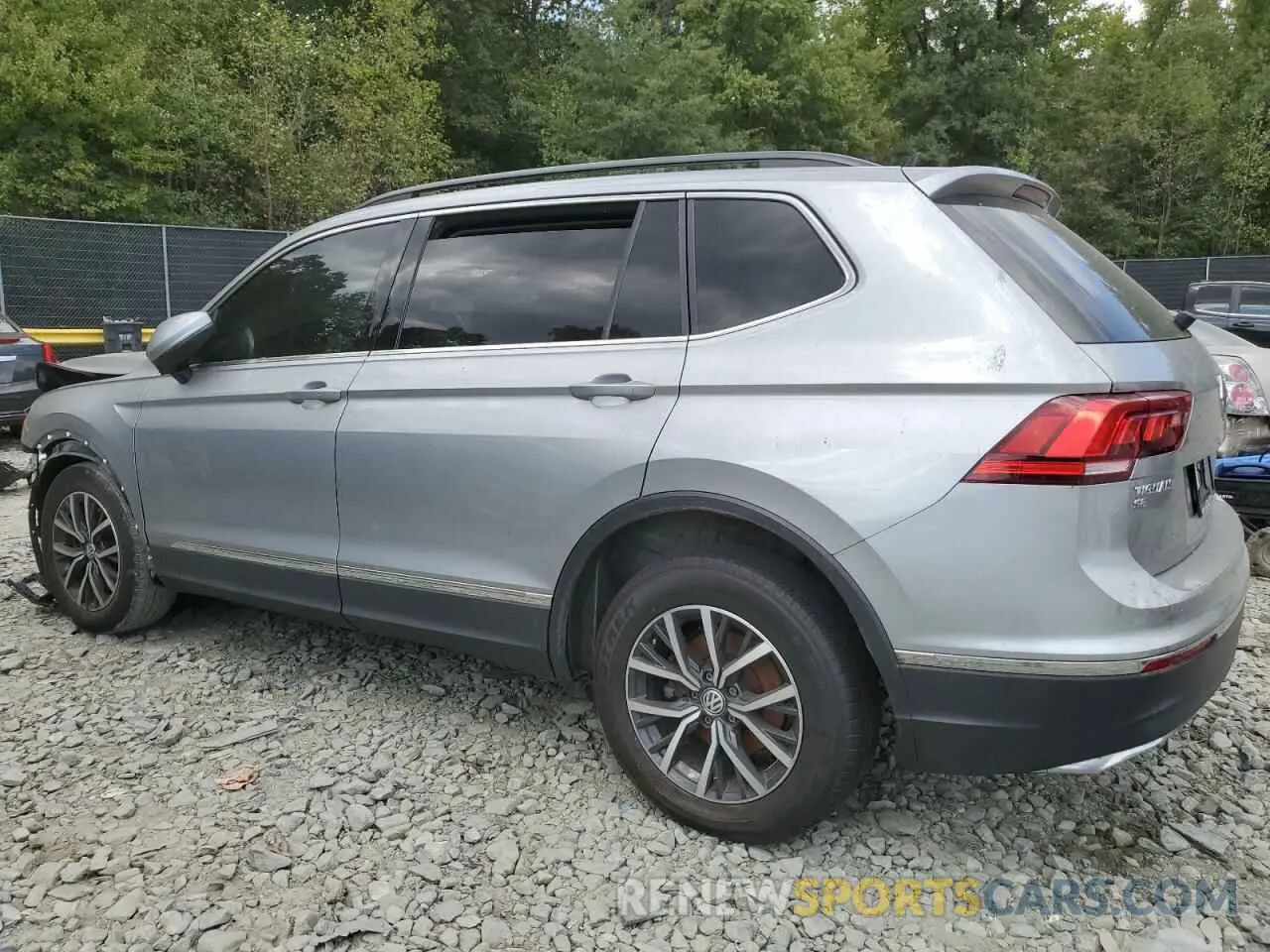 2 fotografías del automóvil dañado 3VV2B7AX4LM022562 VOLKSWAGEN TIGUAN 2020