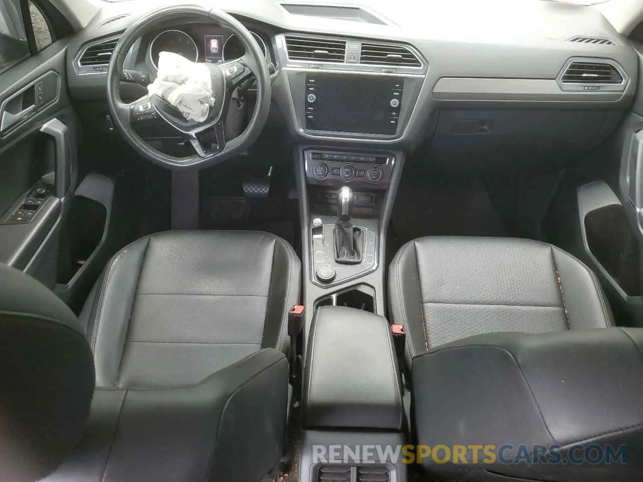 8 fotografías del automóvil dañado 3VV2B7AX4LM022562 VOLKSWAGEN TIGUAN 2020