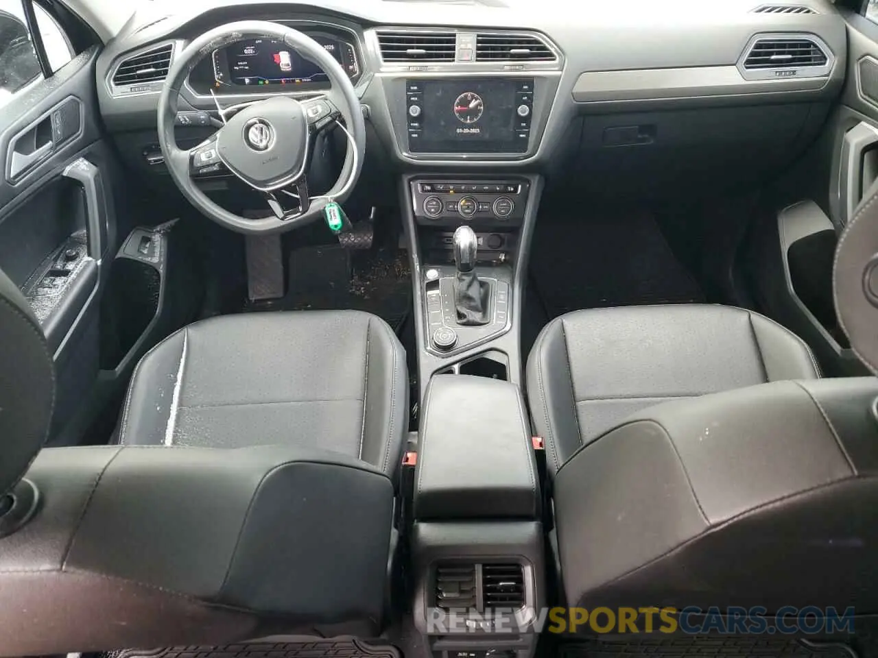 8 fotografías del automóvil dañado 3VV2B7AX4LM114786 VOLKSWAGEN TIGUAN 2020