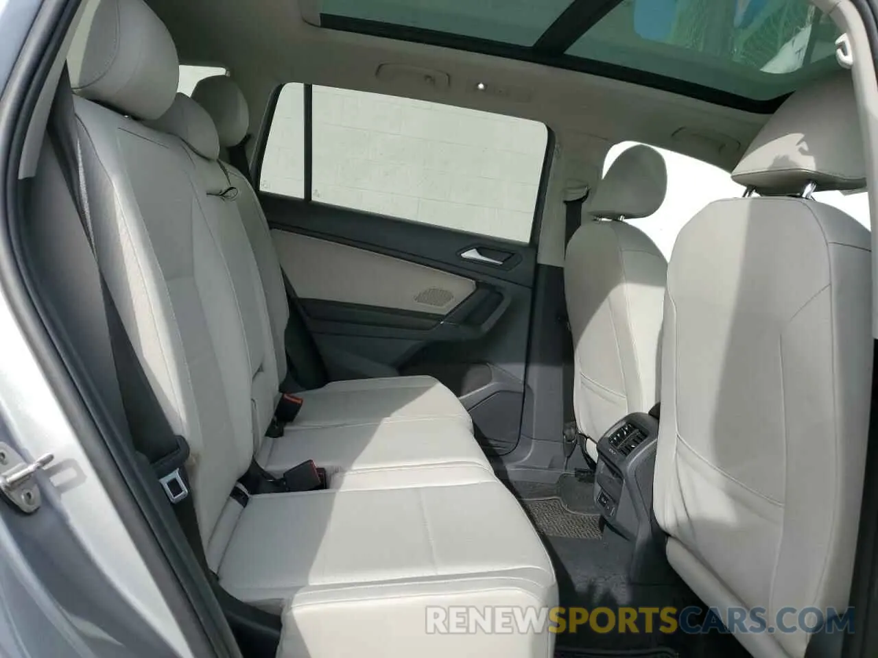 11 fotografías del automóvil dañado 3VV2B7AX5LM037412 VOLKSWAGEN TIGUAN 2020