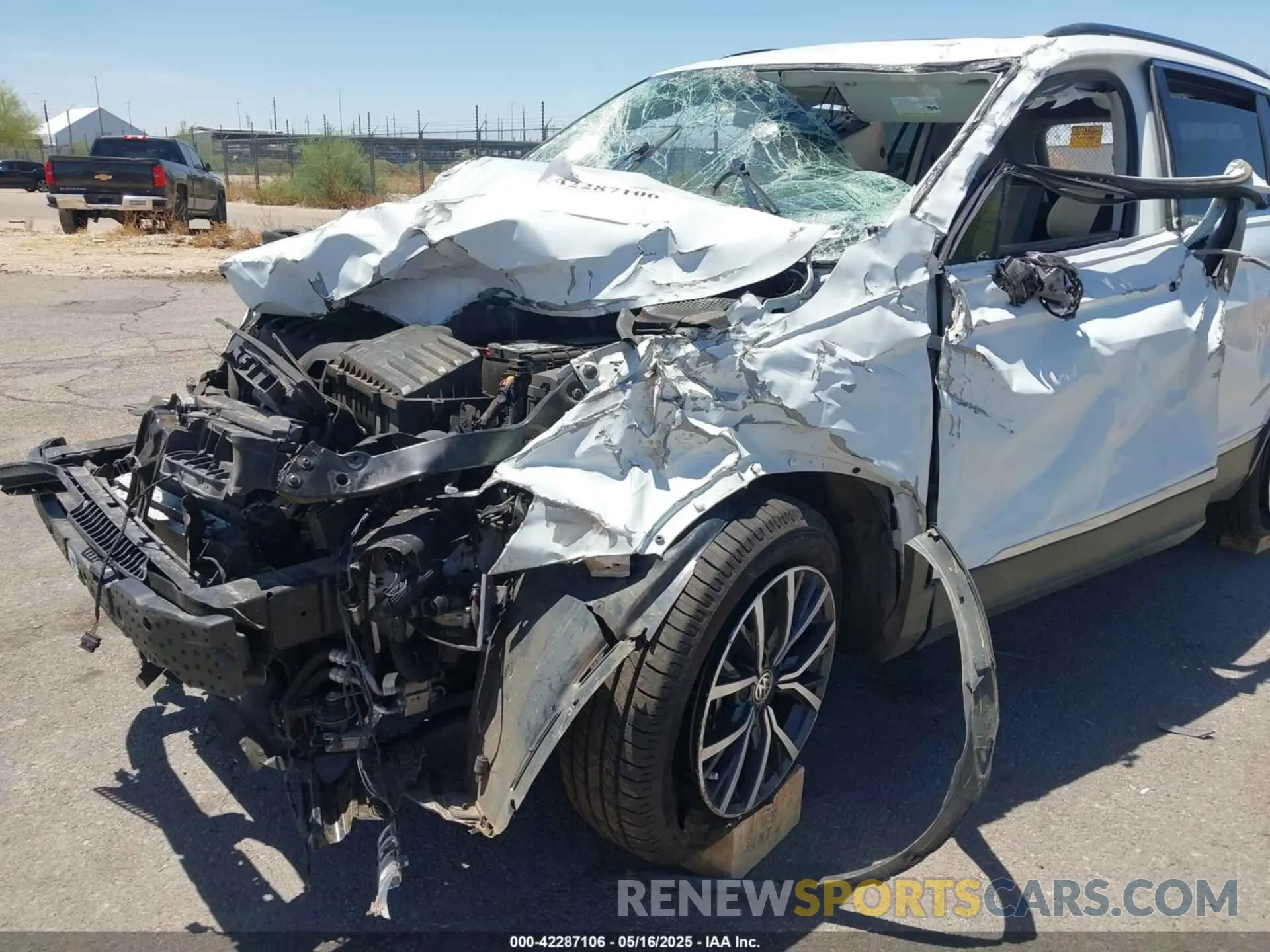 6 fotografías del automóvil dañado 3VV2B7AX6LM043638 VOLKSWAGEN TIGUAN 2020