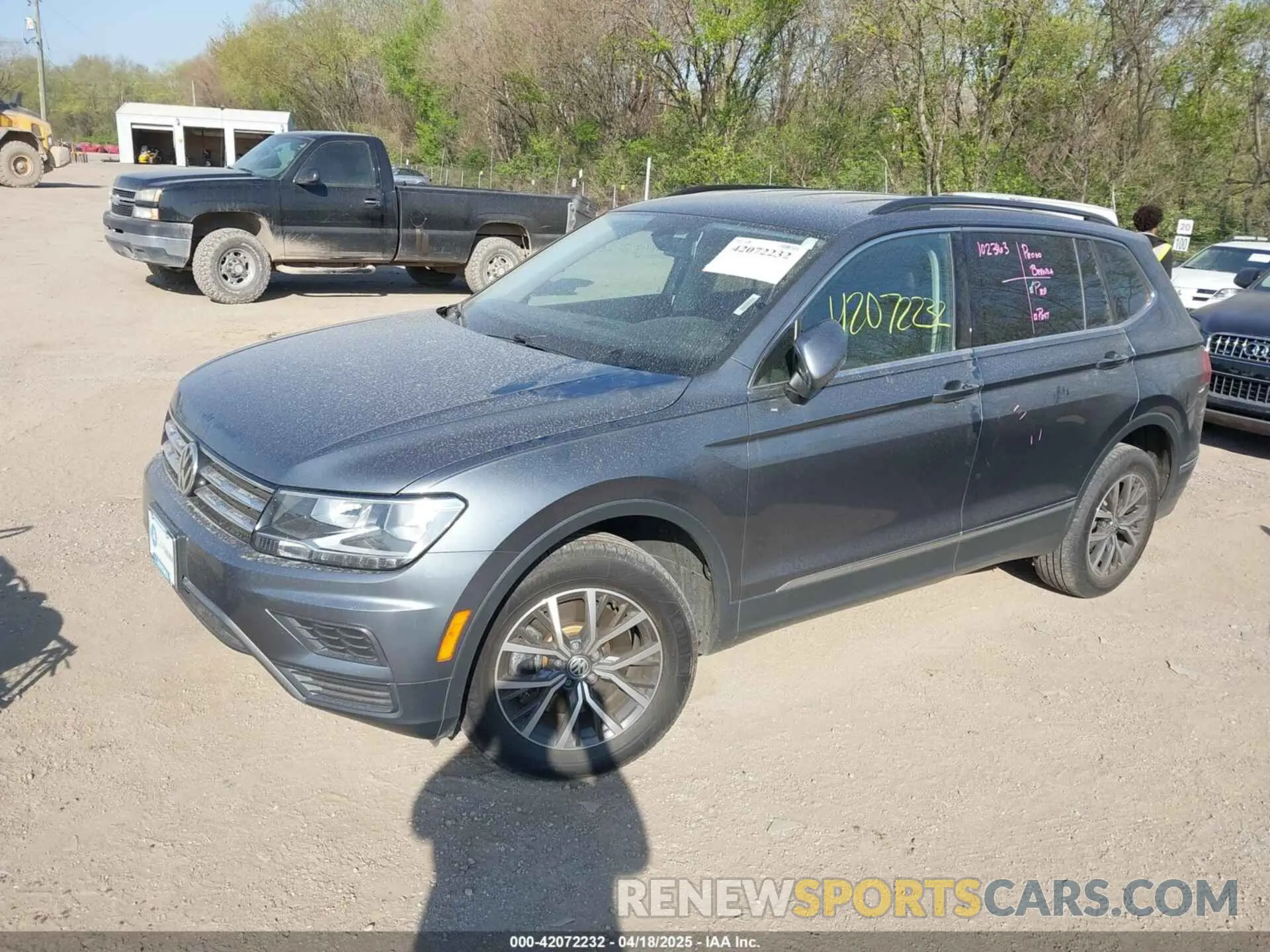 2 fotografías del automóvil dañado 3VV2B7AX6LM108682 VOLKSWAGEN TIGUAN 2020