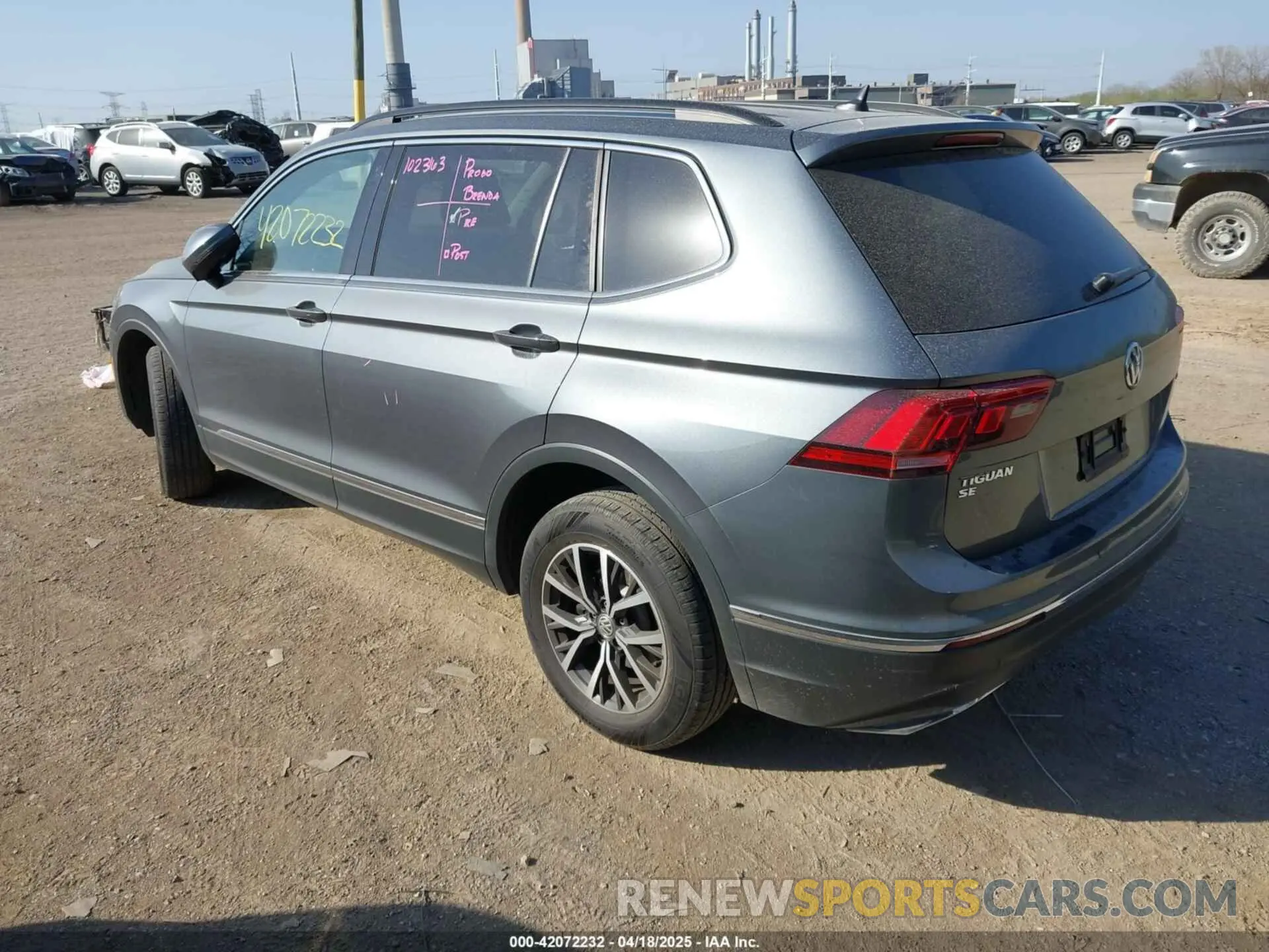 3 fotografías del automóvil dañado 3VV2B7AX6LM108682 VOLKSWAGEN TIGUAN 2020