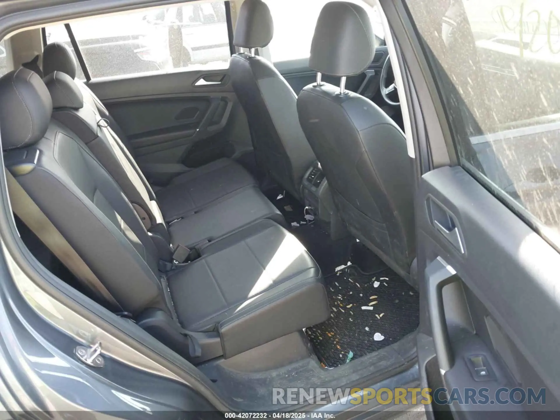 8 fotografías del automóvil dañado 3VV2B7AX6LM108682 VOLKSWAGEN TIGUAN 2020