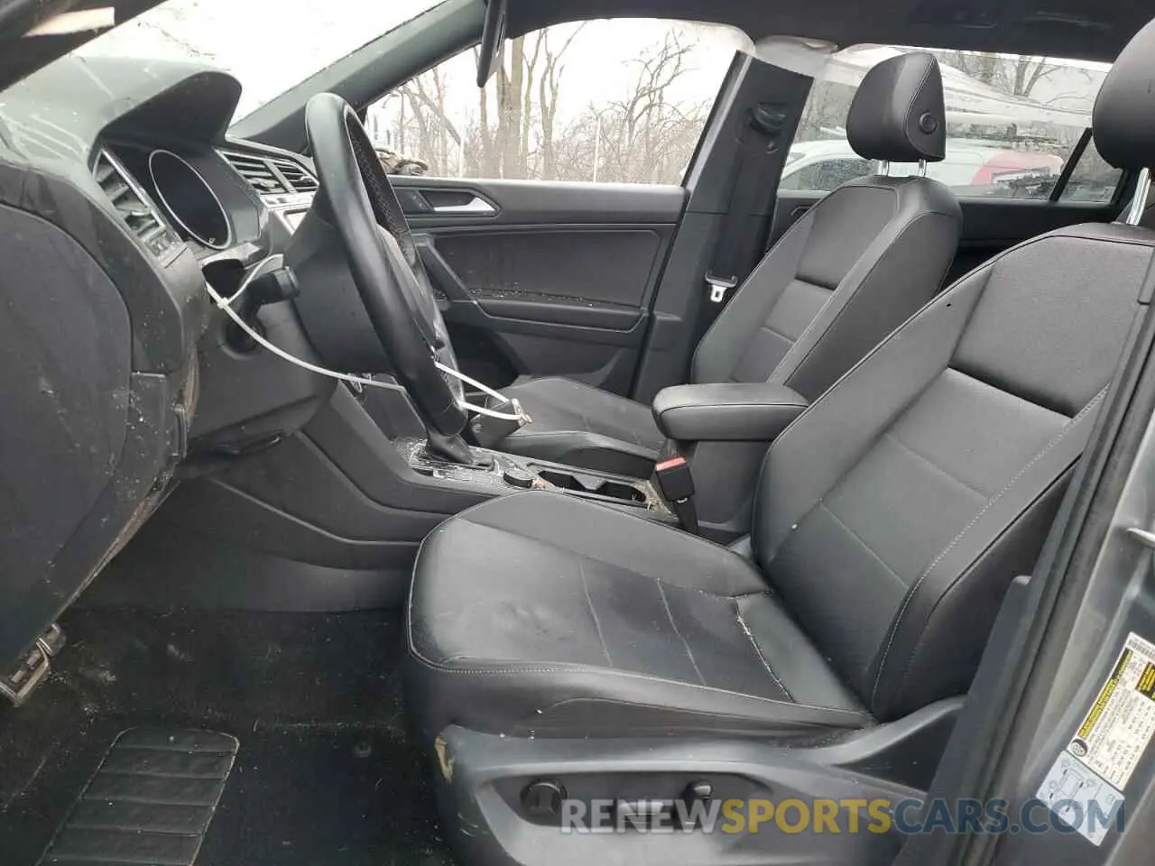 7 fotografías del automóvil dañado 3VV2B7AX6LM155310 VOLKSWAGEN TIGUAN 2020