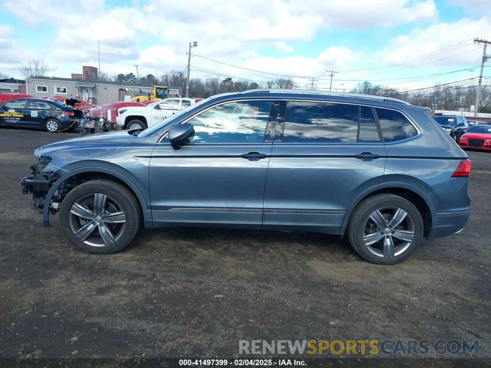 15 fotografías del automóvil dañado 3VV2B7AX7LM065907 VOLKSWAGEN TIGUAN 2020