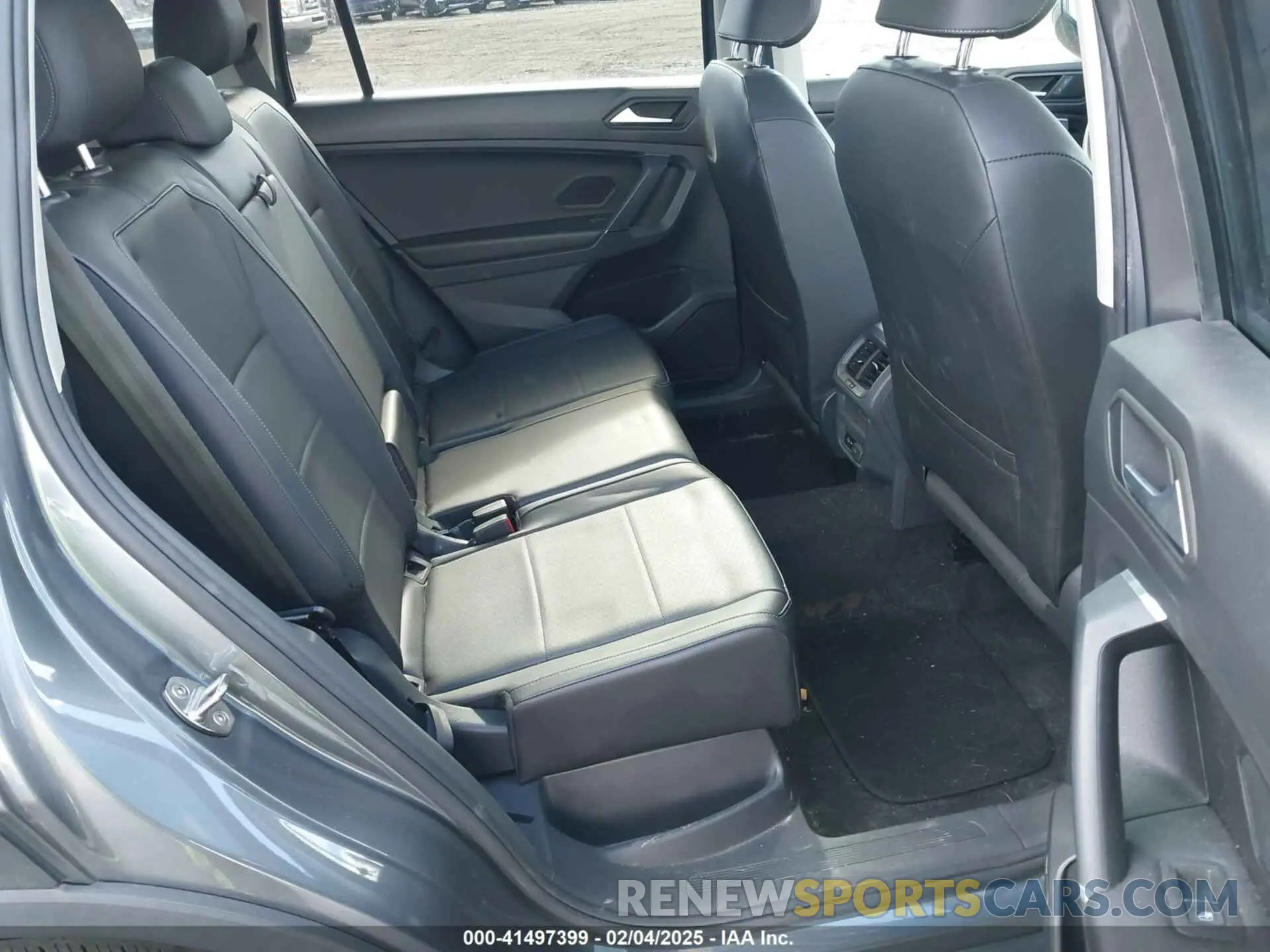 8 fotografías del automóvil dañado 3VV2B7AX7LM065907 VOLKSWAGEN TIGUAN 2020