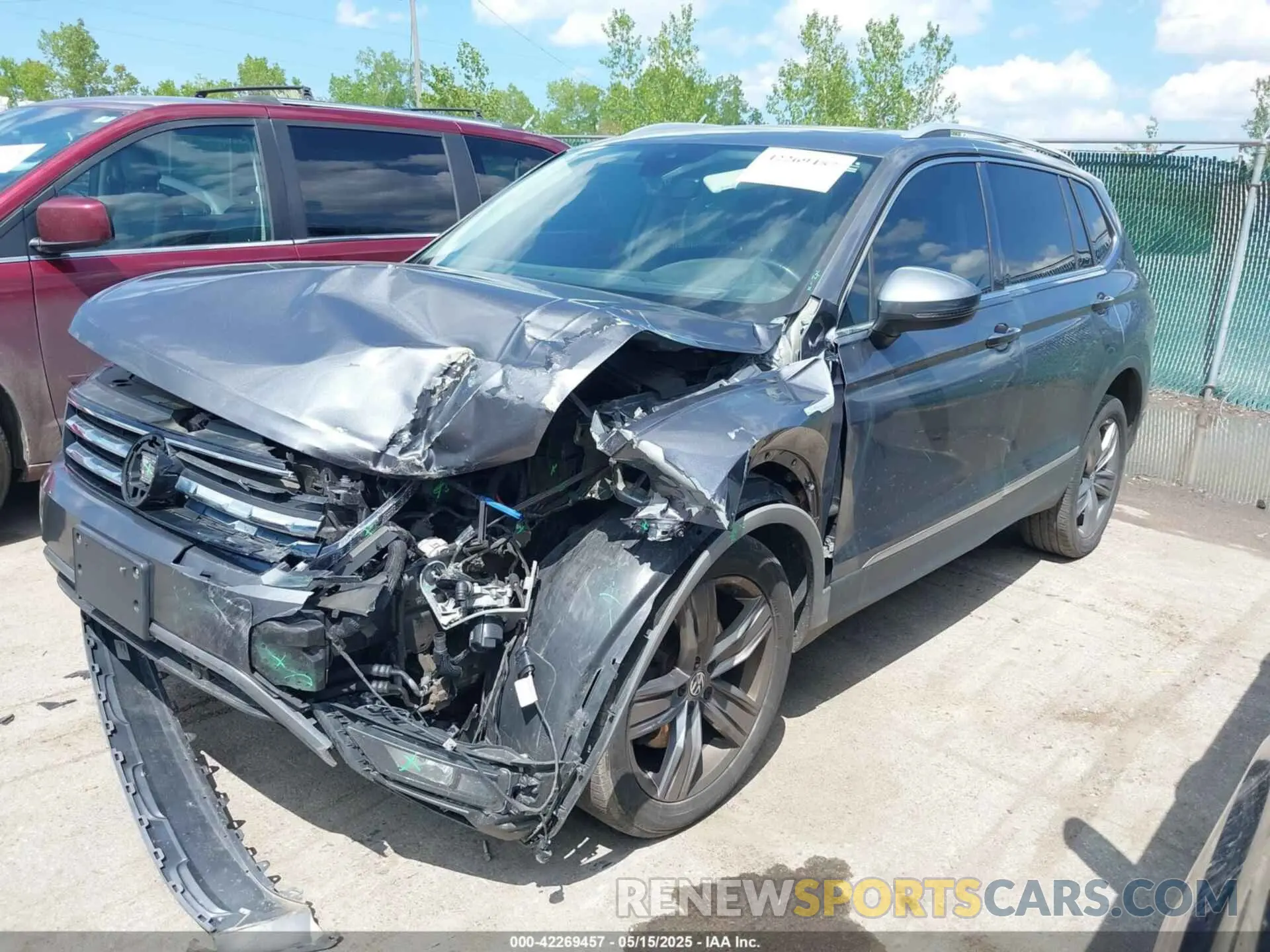 2 fotografías del automóvil dañado 3VV2B7AX7LM113597 VOLKSWAGEN TIGUAN 2020