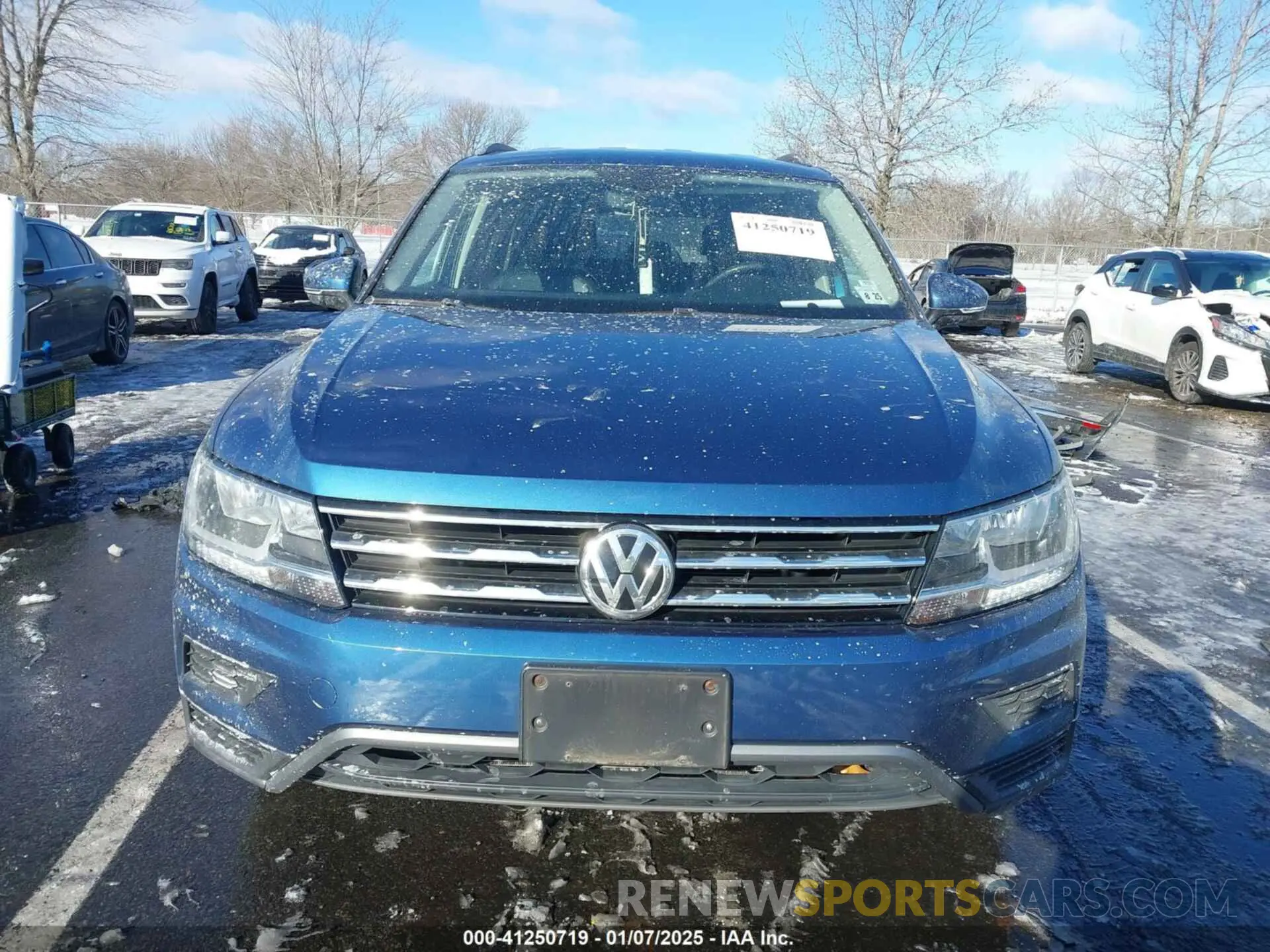 12 fotografías del automóvil dañado 3VV2B7AX7LM142016 VOLKSWAGEN TIGUAN 2020
