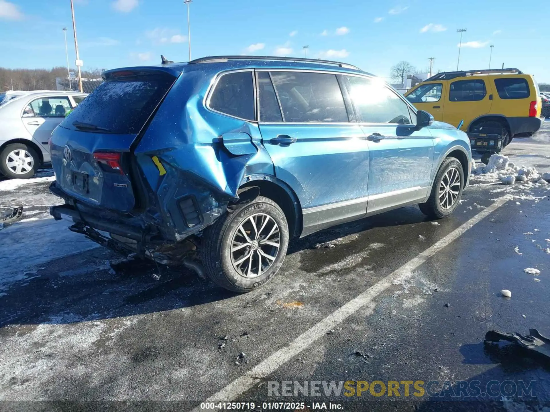 4 fotografías del automóvil dañado 3VV2B7AX7LM142016 VOLKSWAGEN TIGUAN 2020