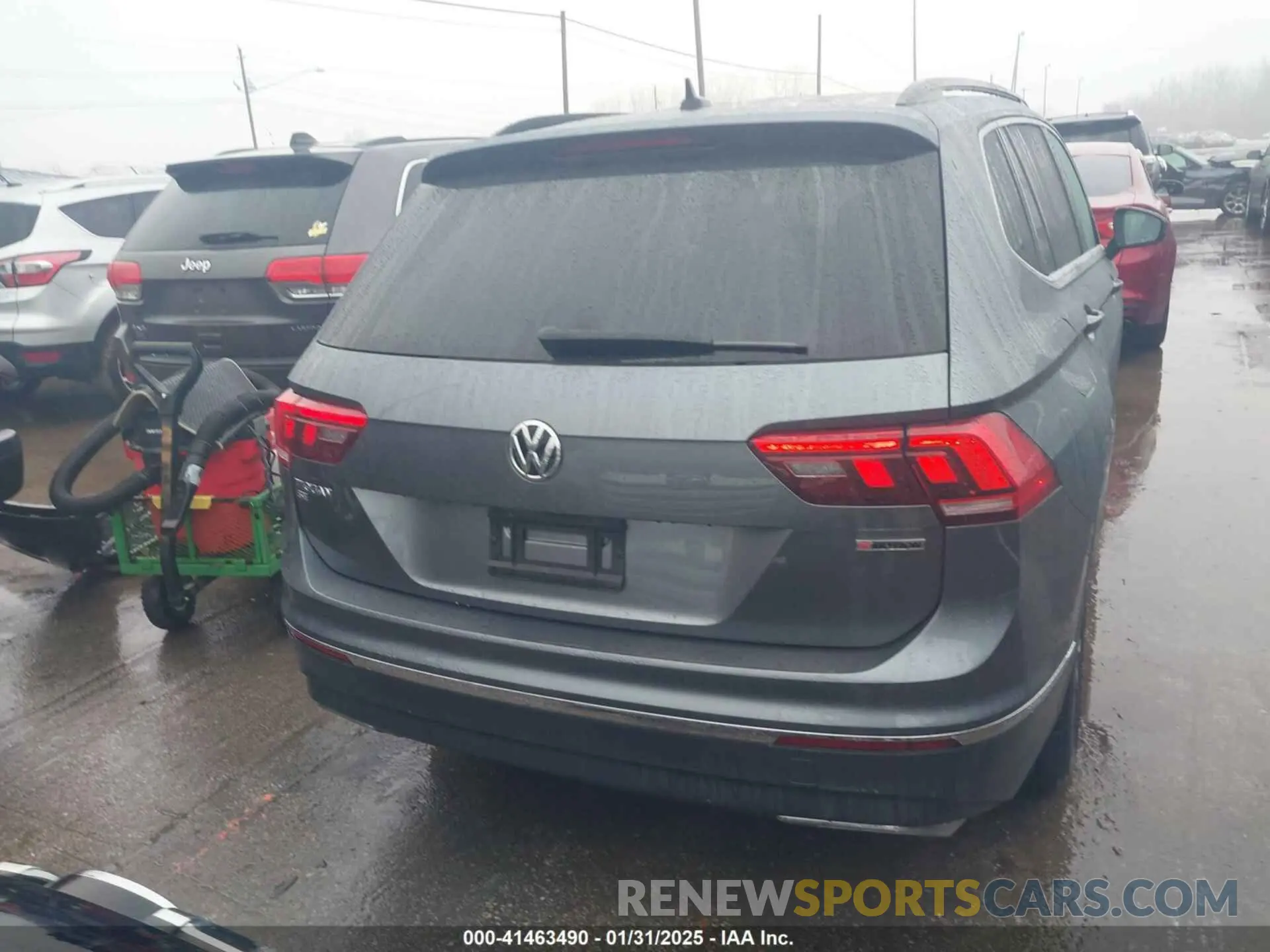 16 fotografías del automóvil dañado 3VV2B7AX7LM158118 VOLKSWAGEN TIGUAN 2020